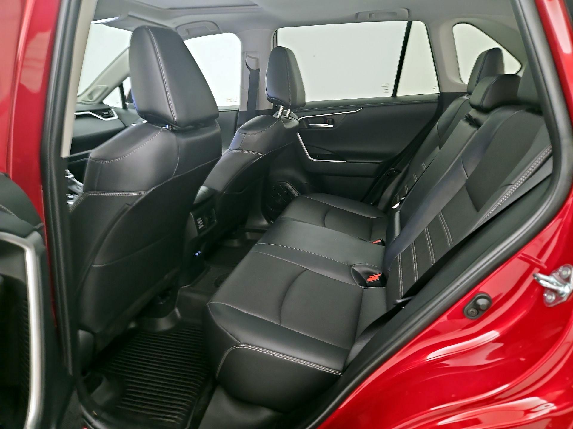 Thumbnail: 2025 Toyota RAV4 - 20