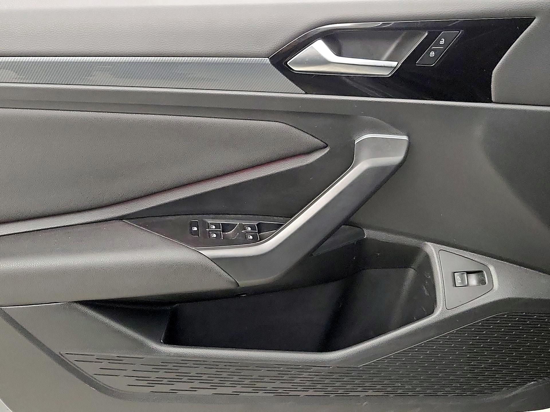 Thumbnail: 2021 Volkswagen Jetta - 12