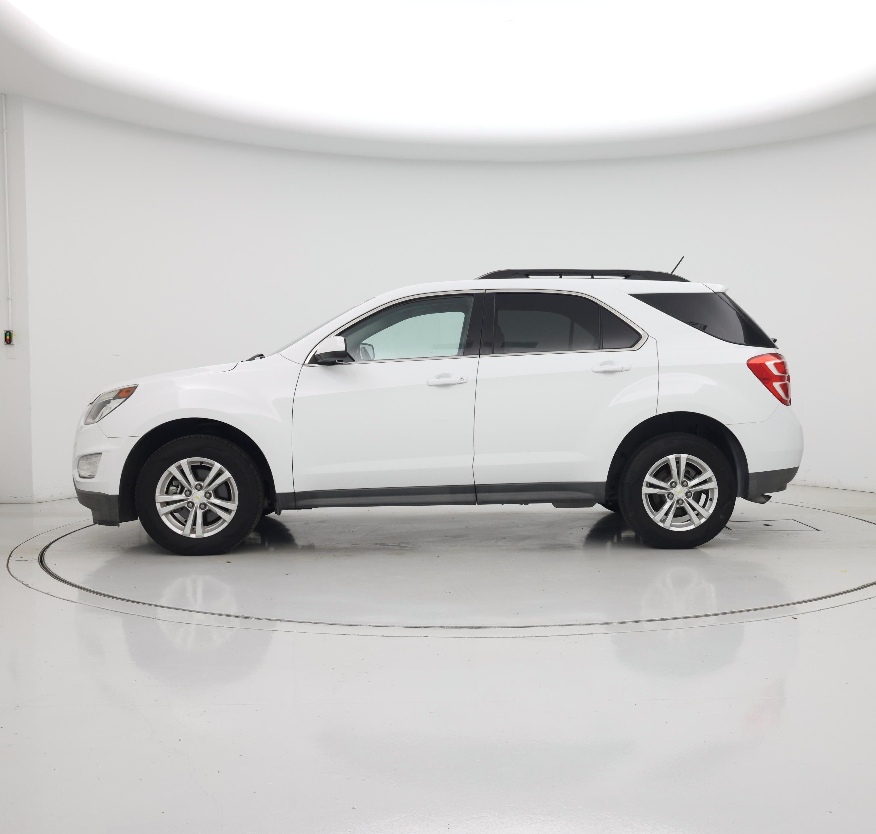 Thumbnail: 2016 Chevrolet Equinox - 3