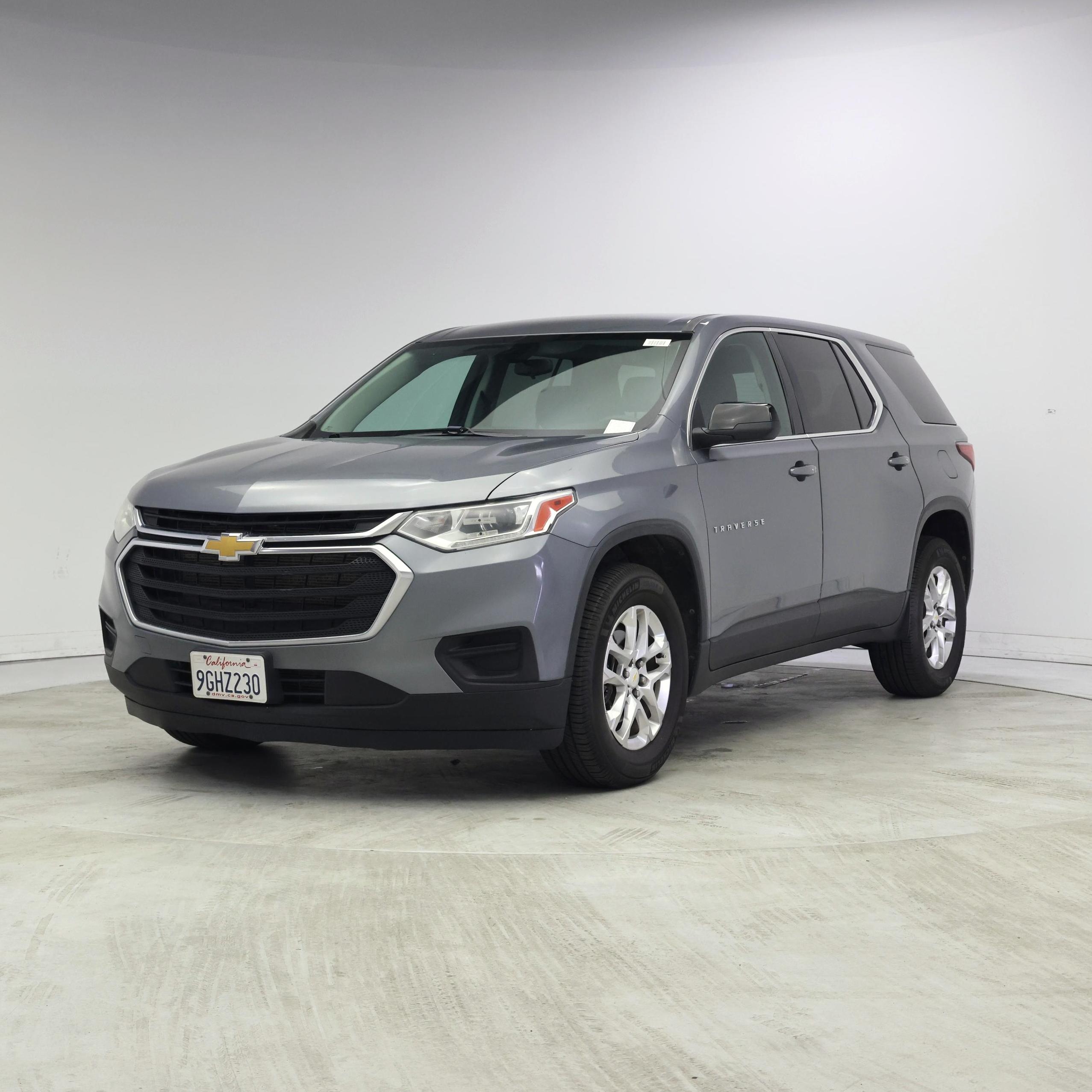 Thumbnail: 2021 Chevrolet Traverse - 4