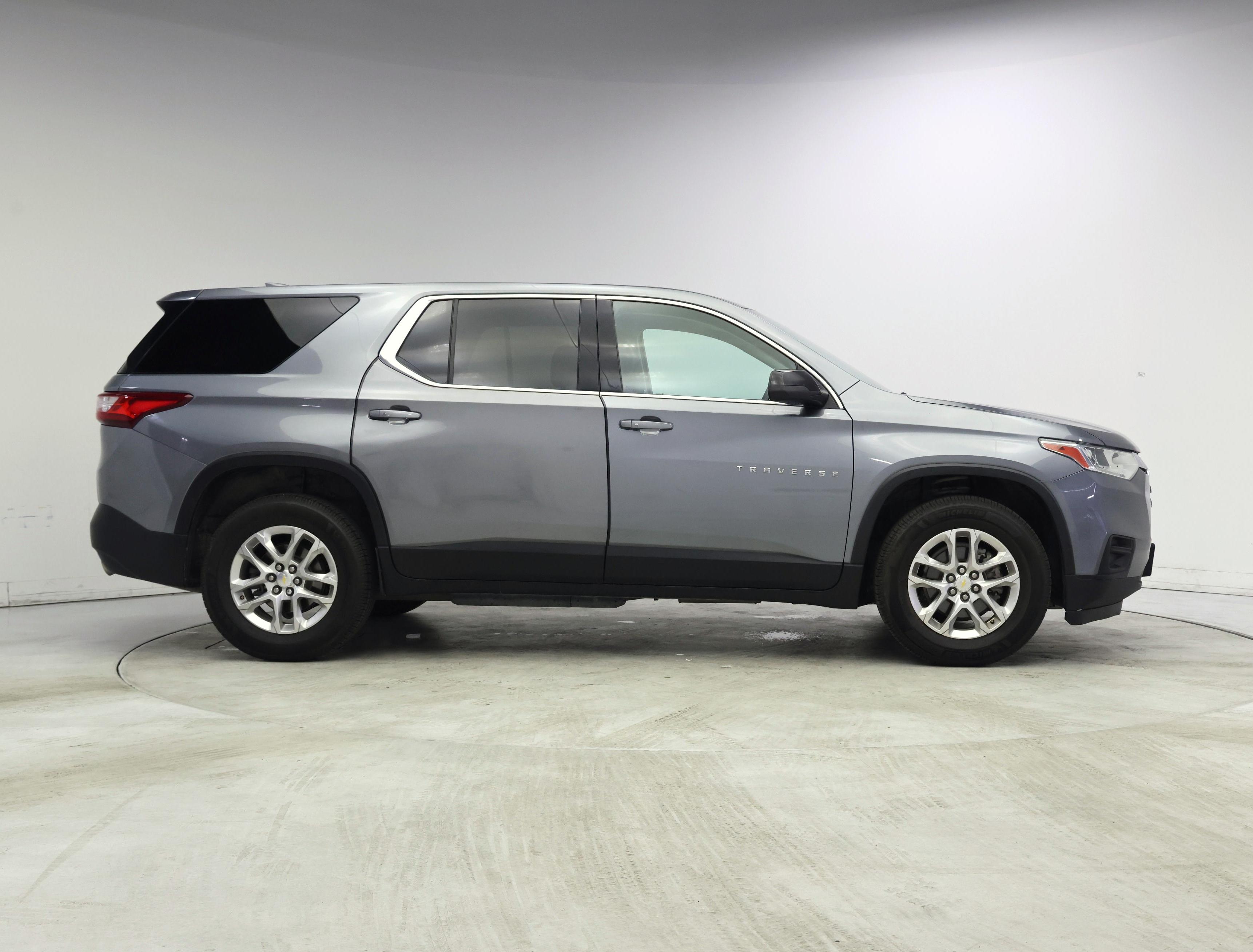 Thumbnail: 2021 Chevrolet Traverse - 7