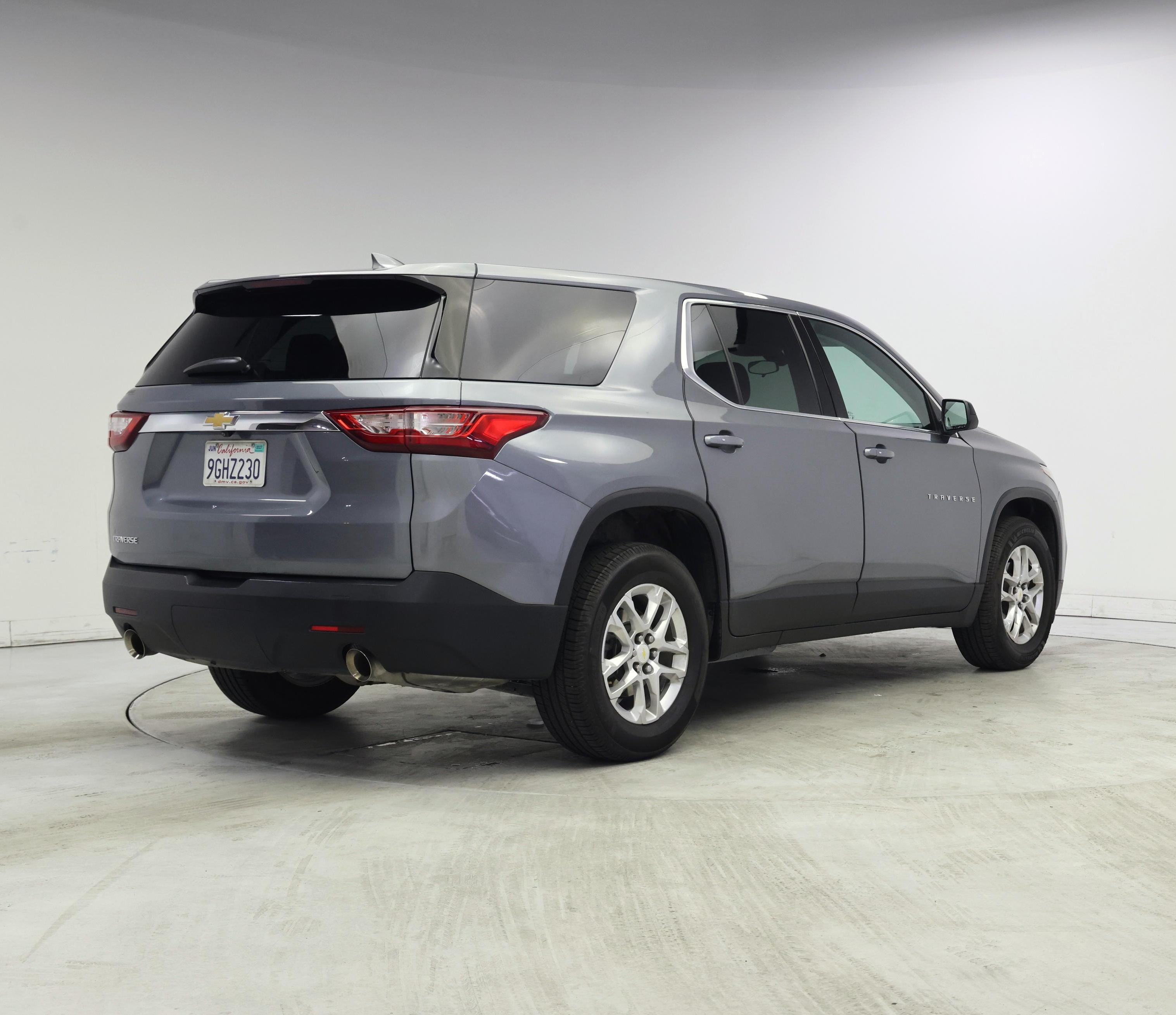Thumbnail: 2021 Chevrolet Traverse - 8