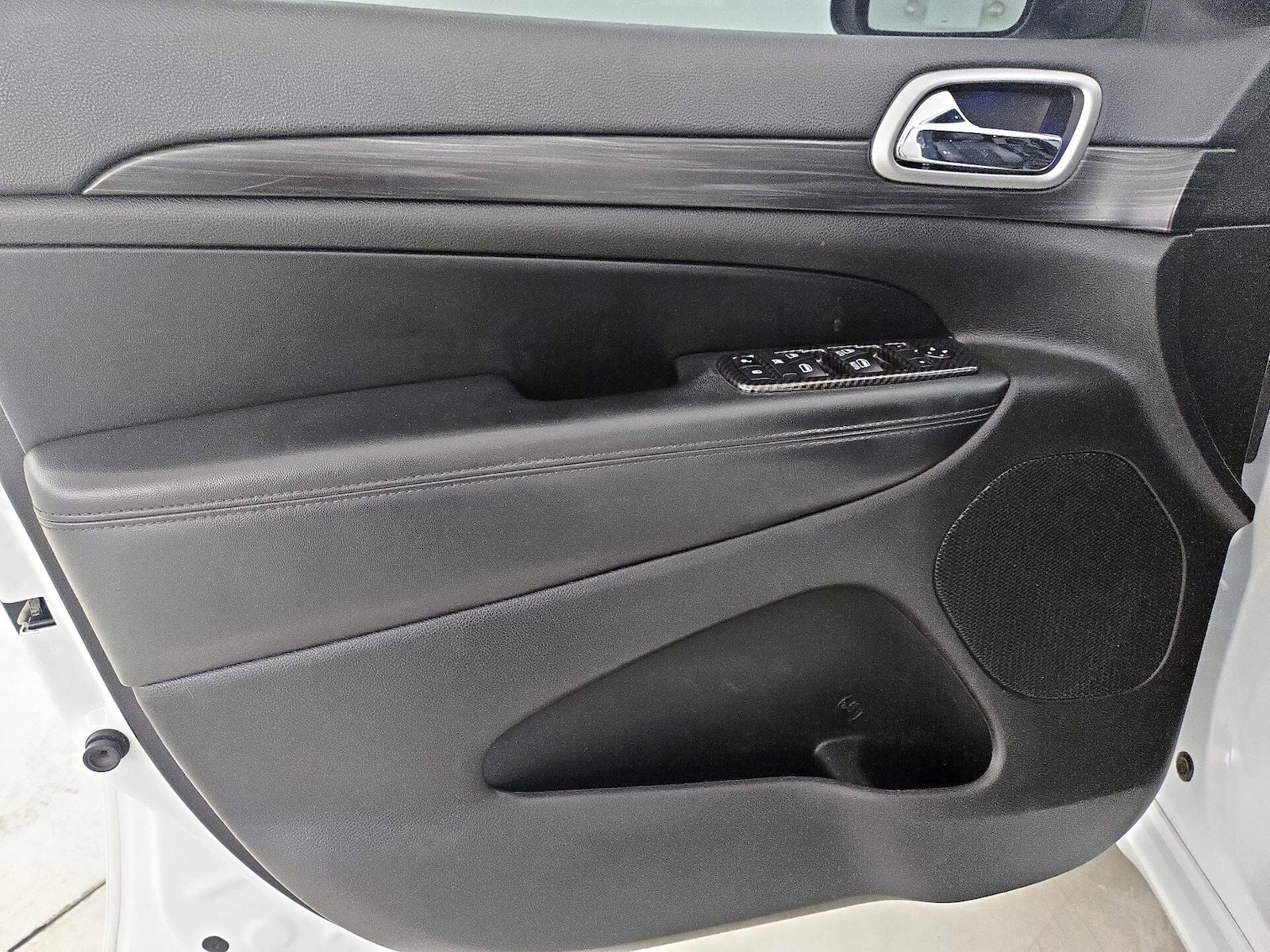 2020 Jeep Grand Cherokee Altitude - Photo 13
