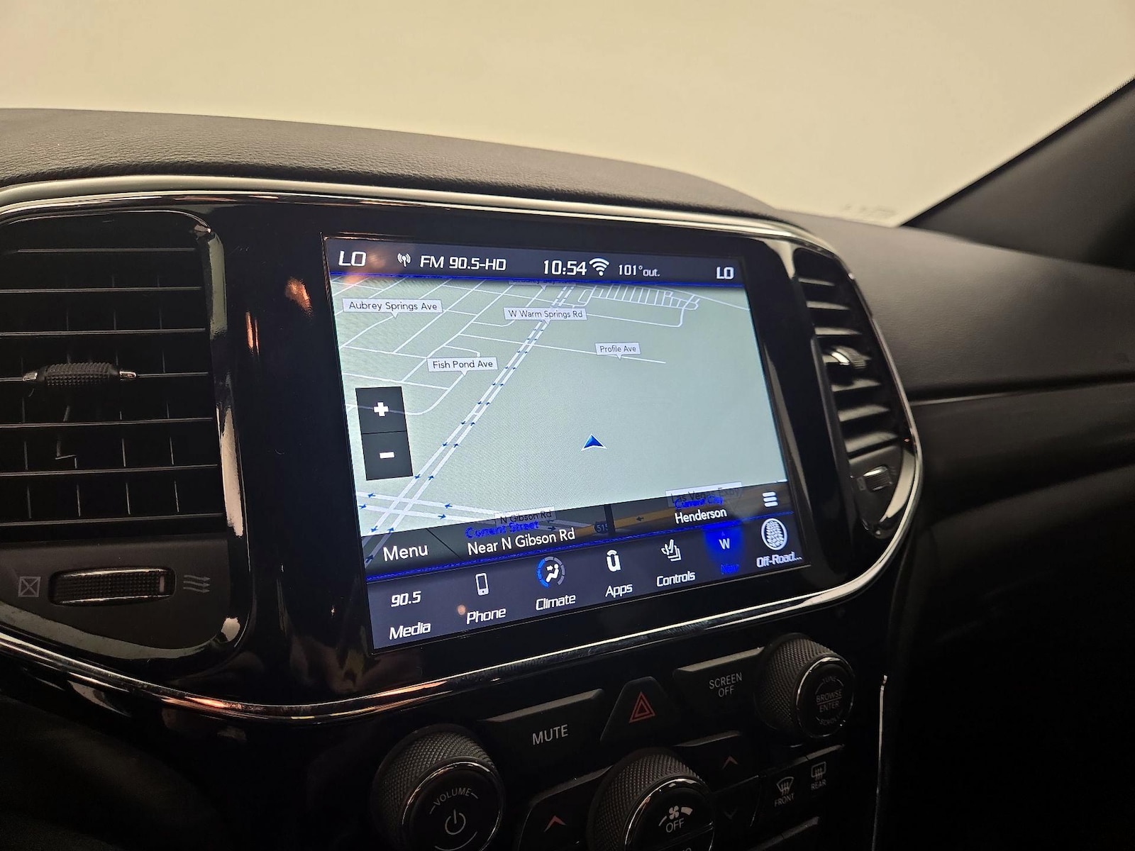 2020 Jeep Grand Cherokee Altitude - Photo 15