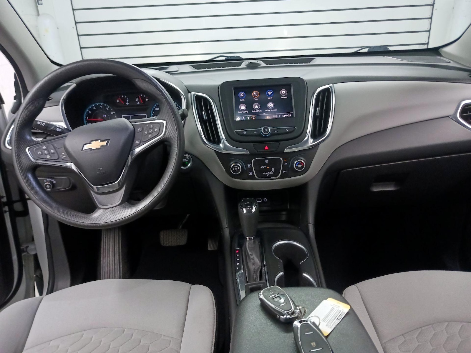 2021 Chevrolet Equinox LS - Photo 10