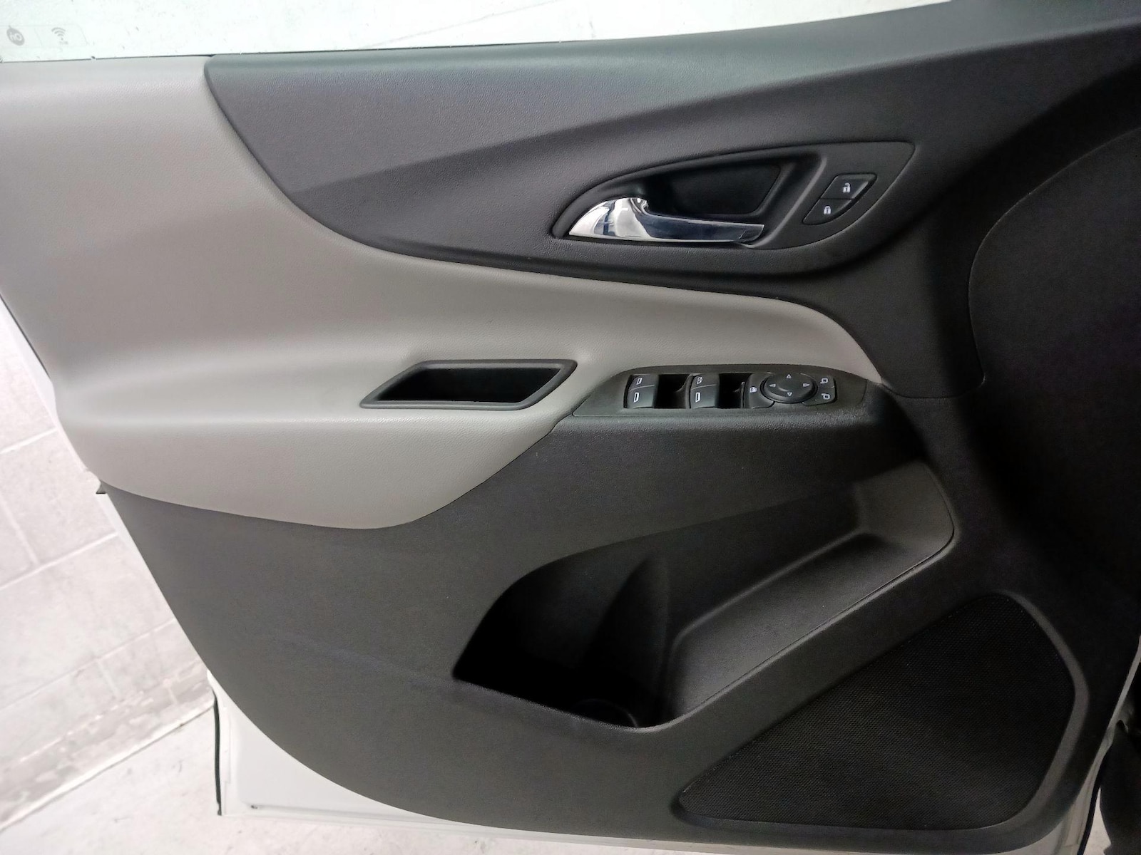 2021 Chevrolet Equinox LS - Photo 13