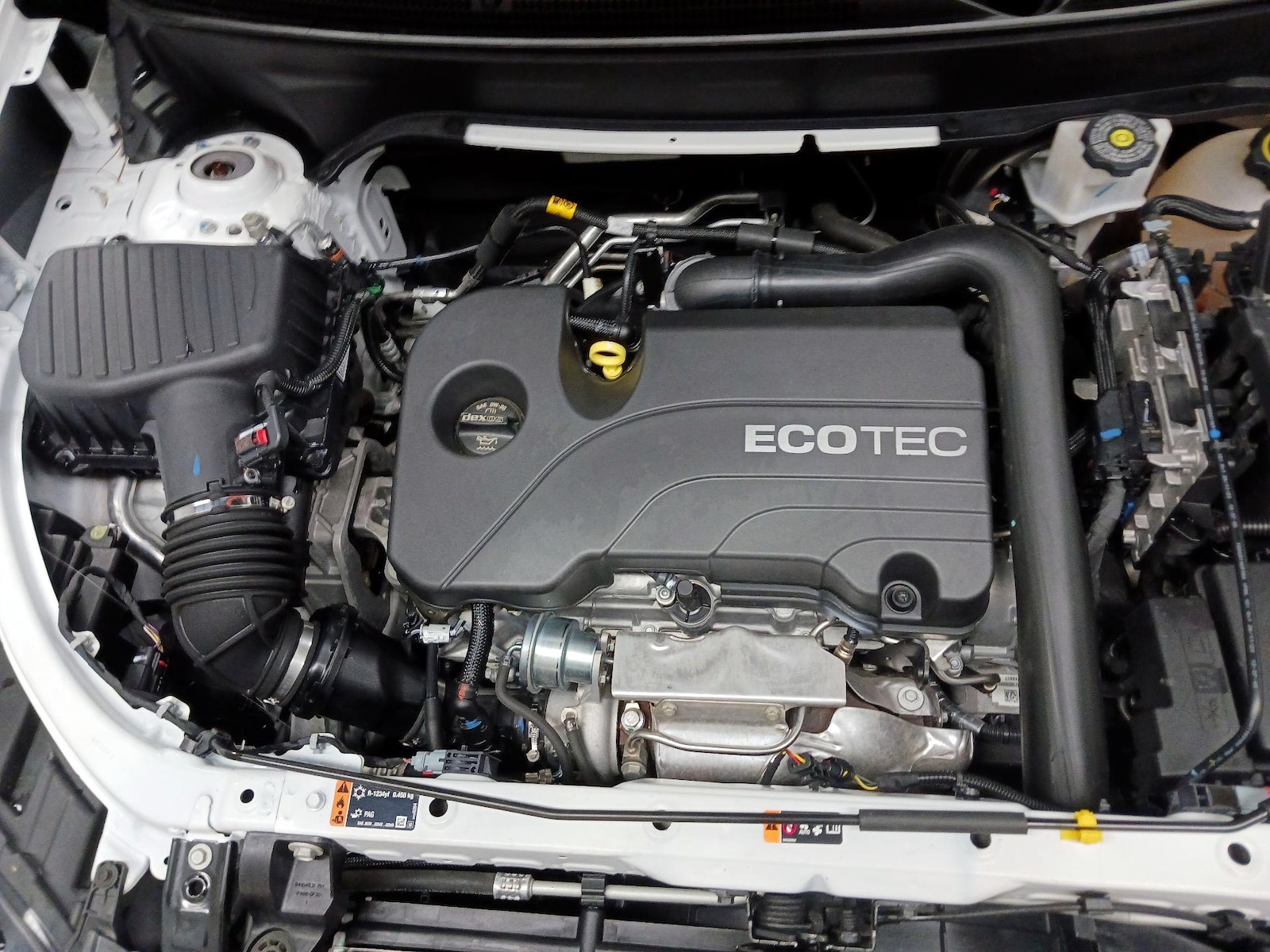 2021 Chevrolet Equinox LS - Photo 21