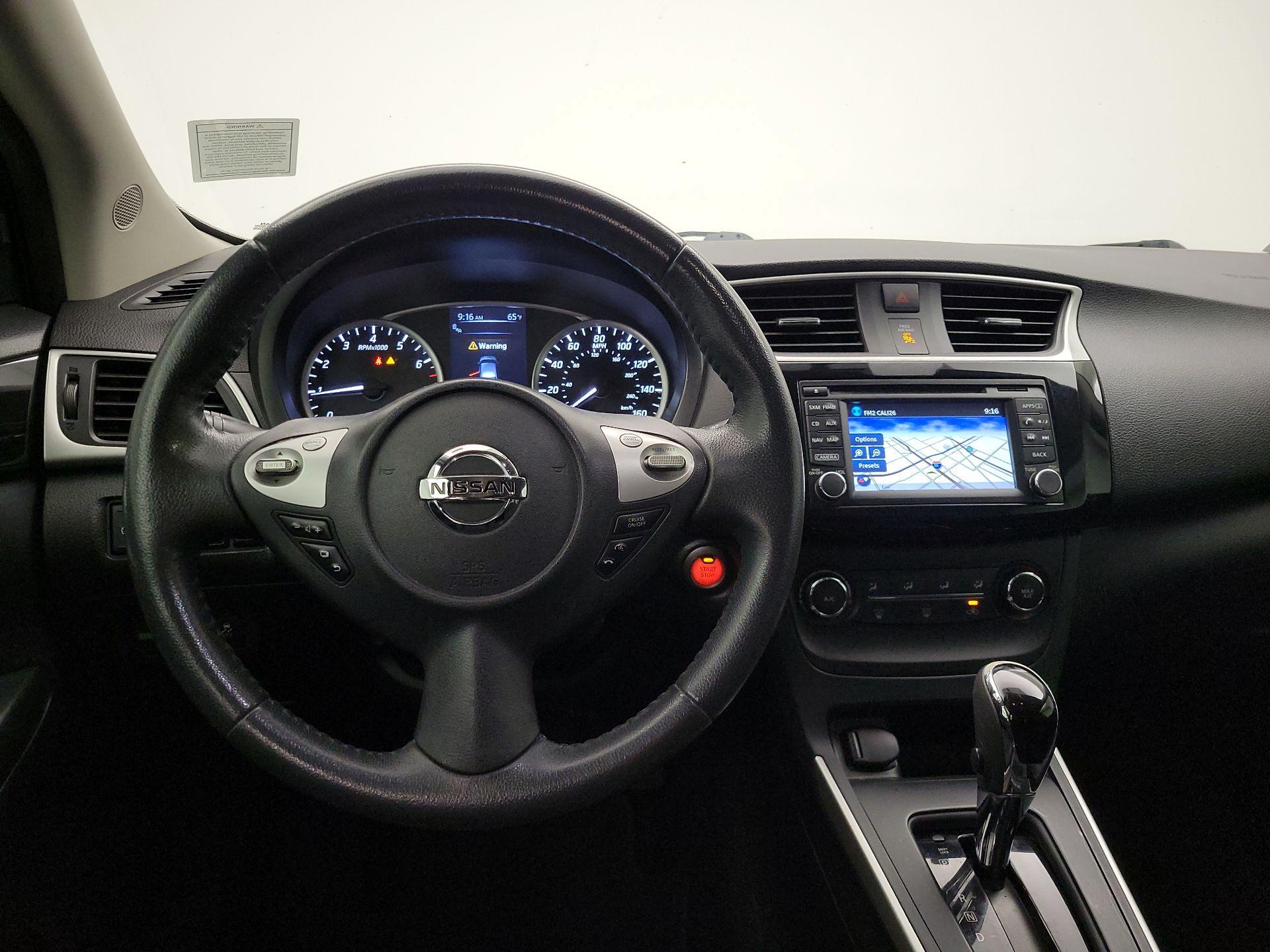 Thumbnail: 2016 Nissan Sentra - 10