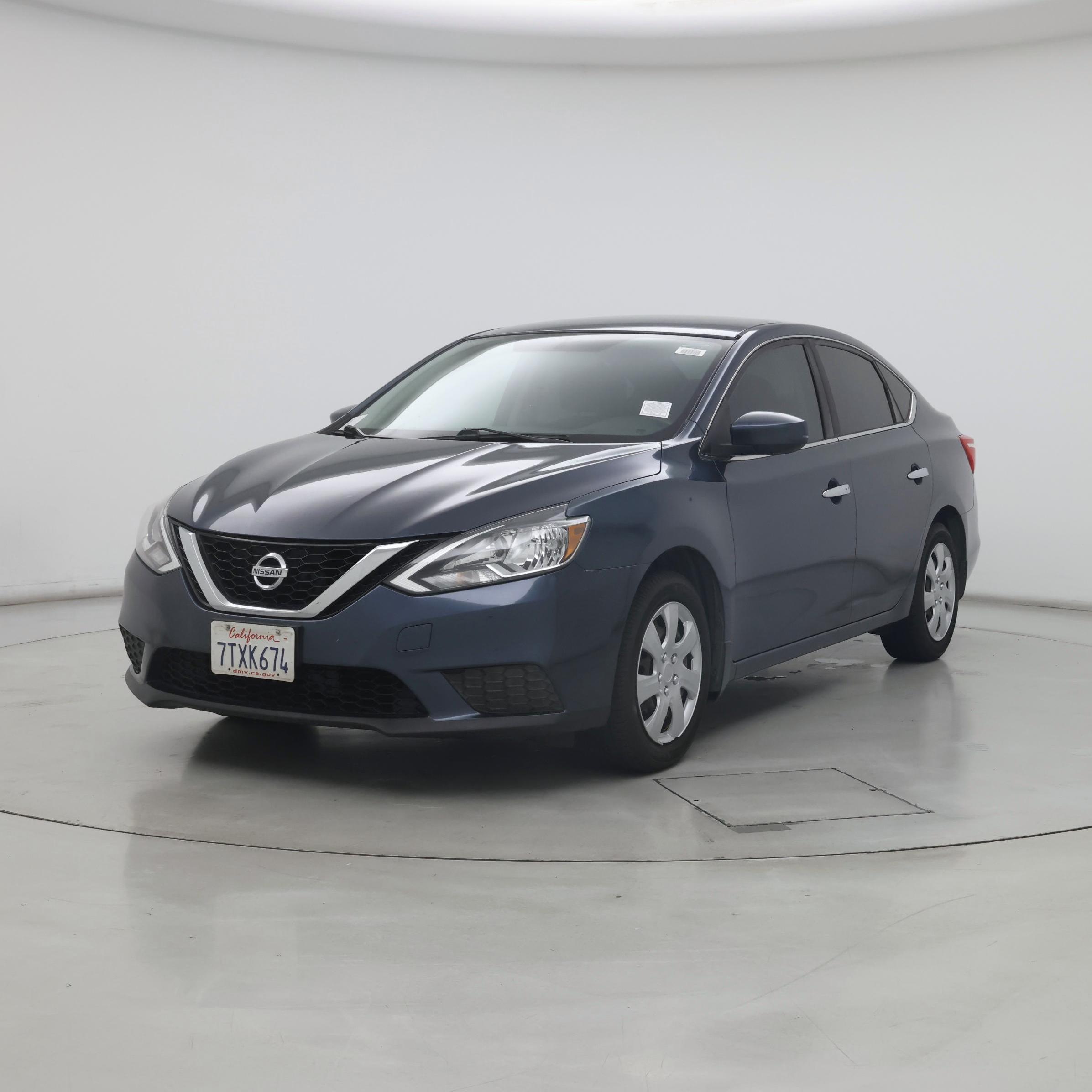 Thumbnail: 2016 Nissan Sentra - 4