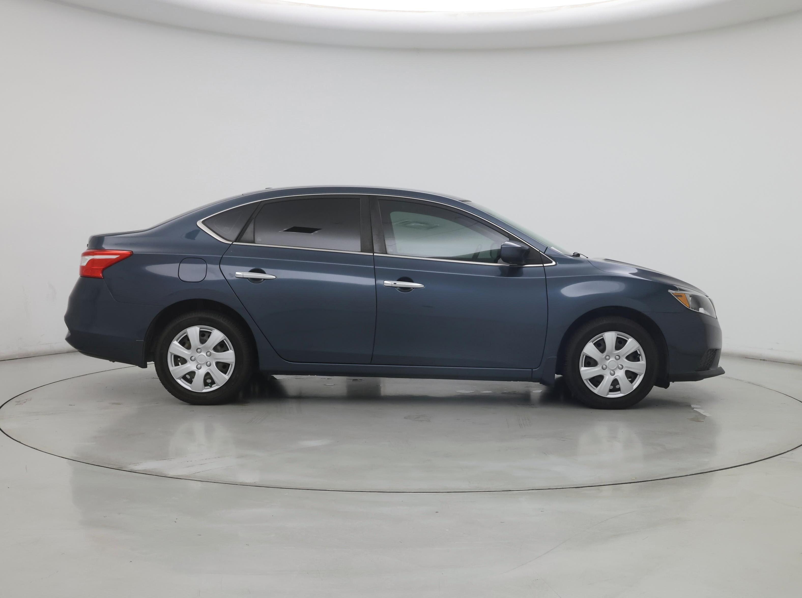 Thumbnail: 2016 Nissan Sentra - 7