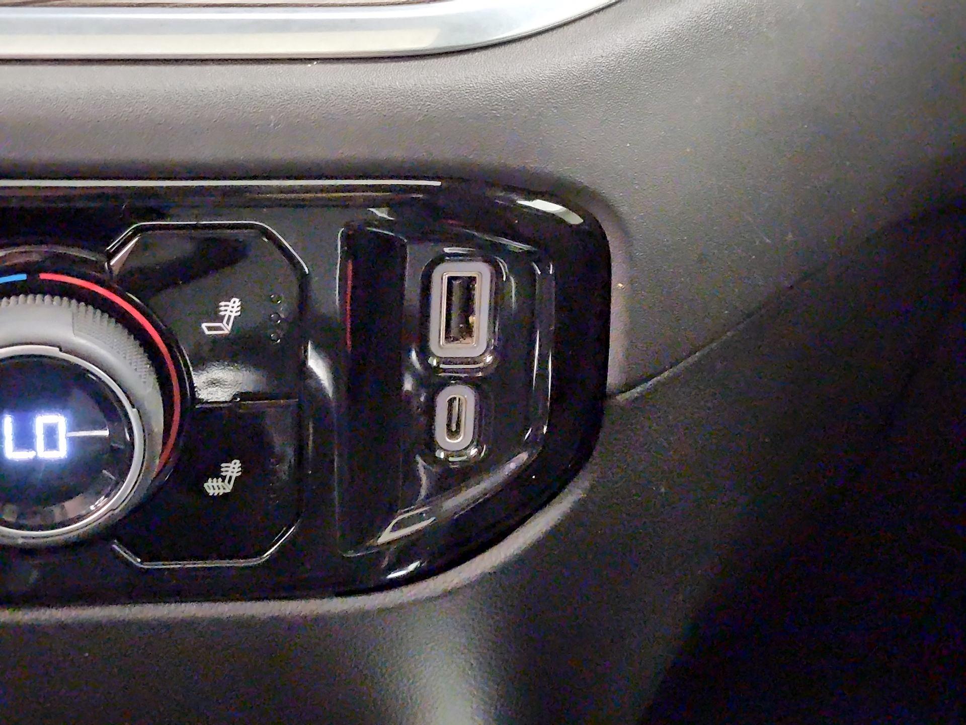 Thumbnail: 2022 Chevrolet Silverado 1500 - 18