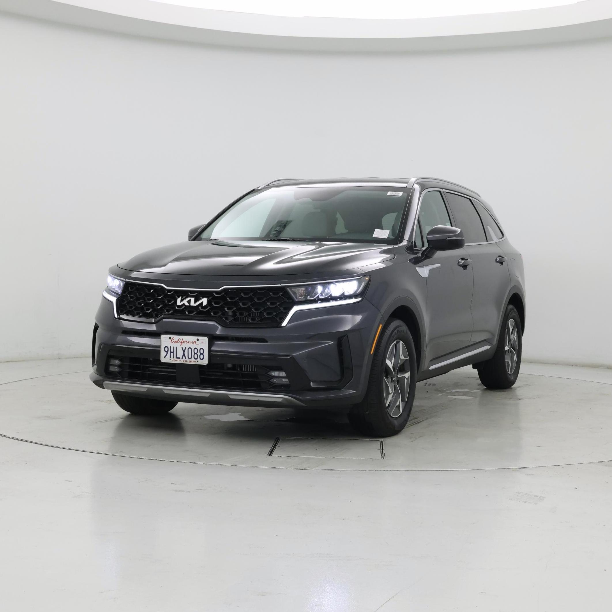 Thumbnail: 2023 Kia Sorento - 4