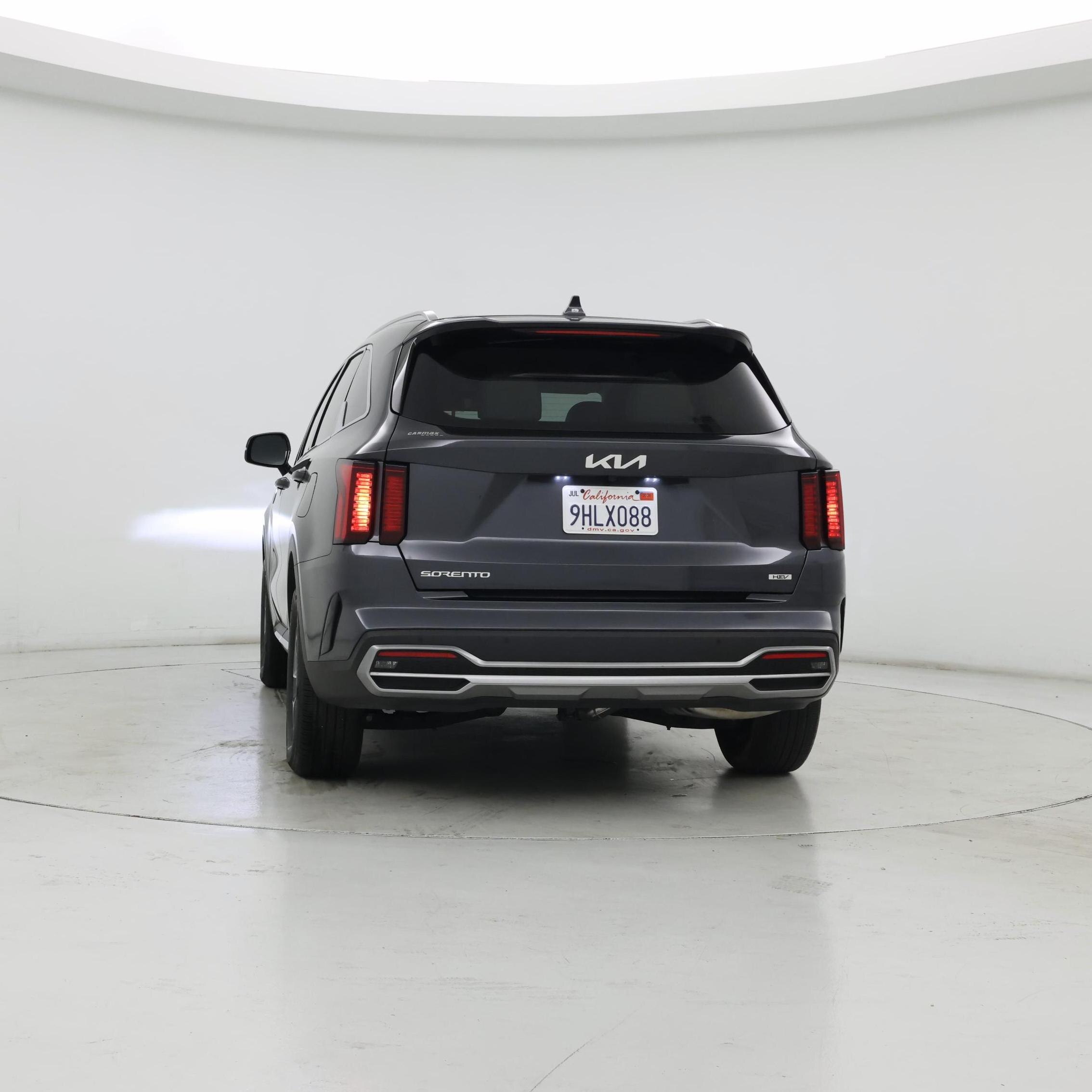 Thumbnail: 2023 Kia Sorento - 6