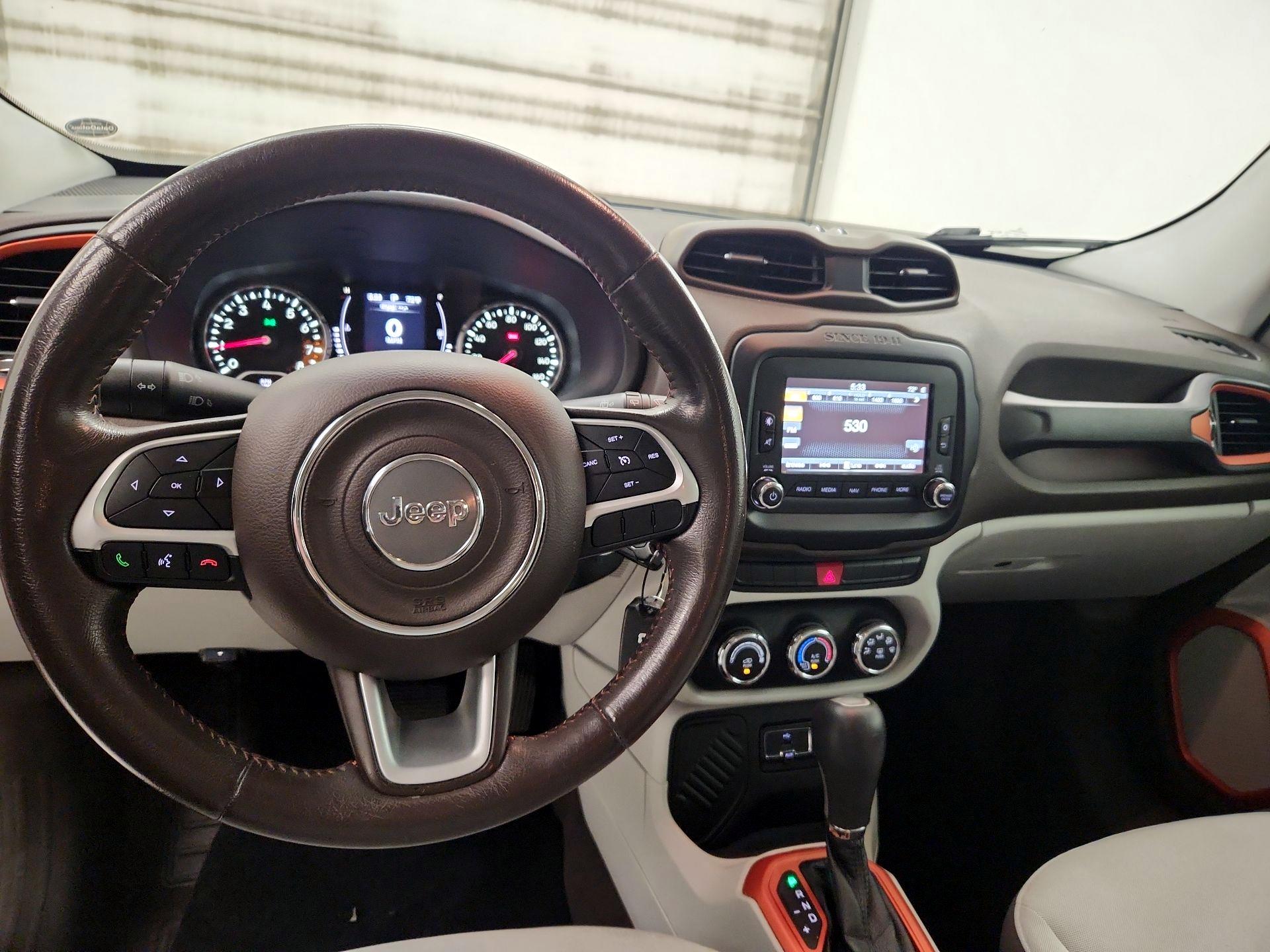Thumbnail: 2015 Jeep Renegade - 9