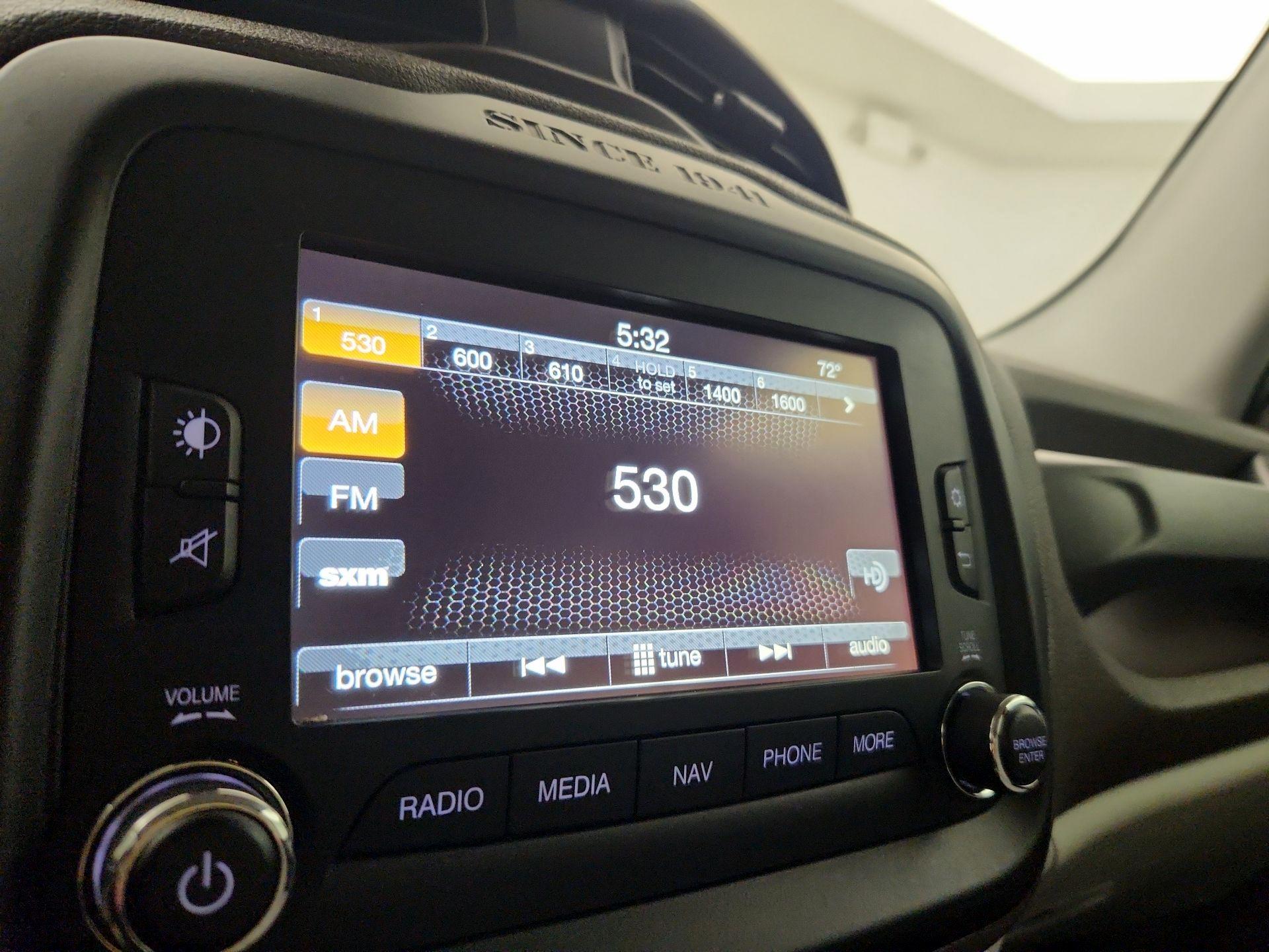 Thumbnail: 2015 Jeep Renegade - 15