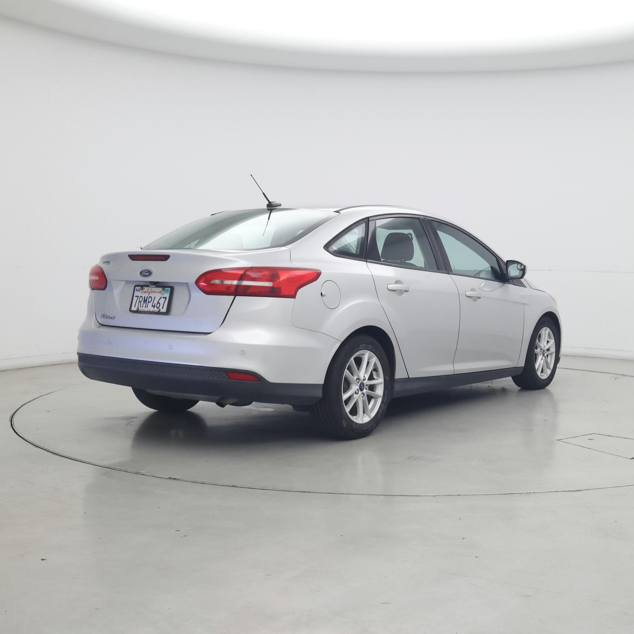 Thumbnail: 2016 Ford Focus - 8
