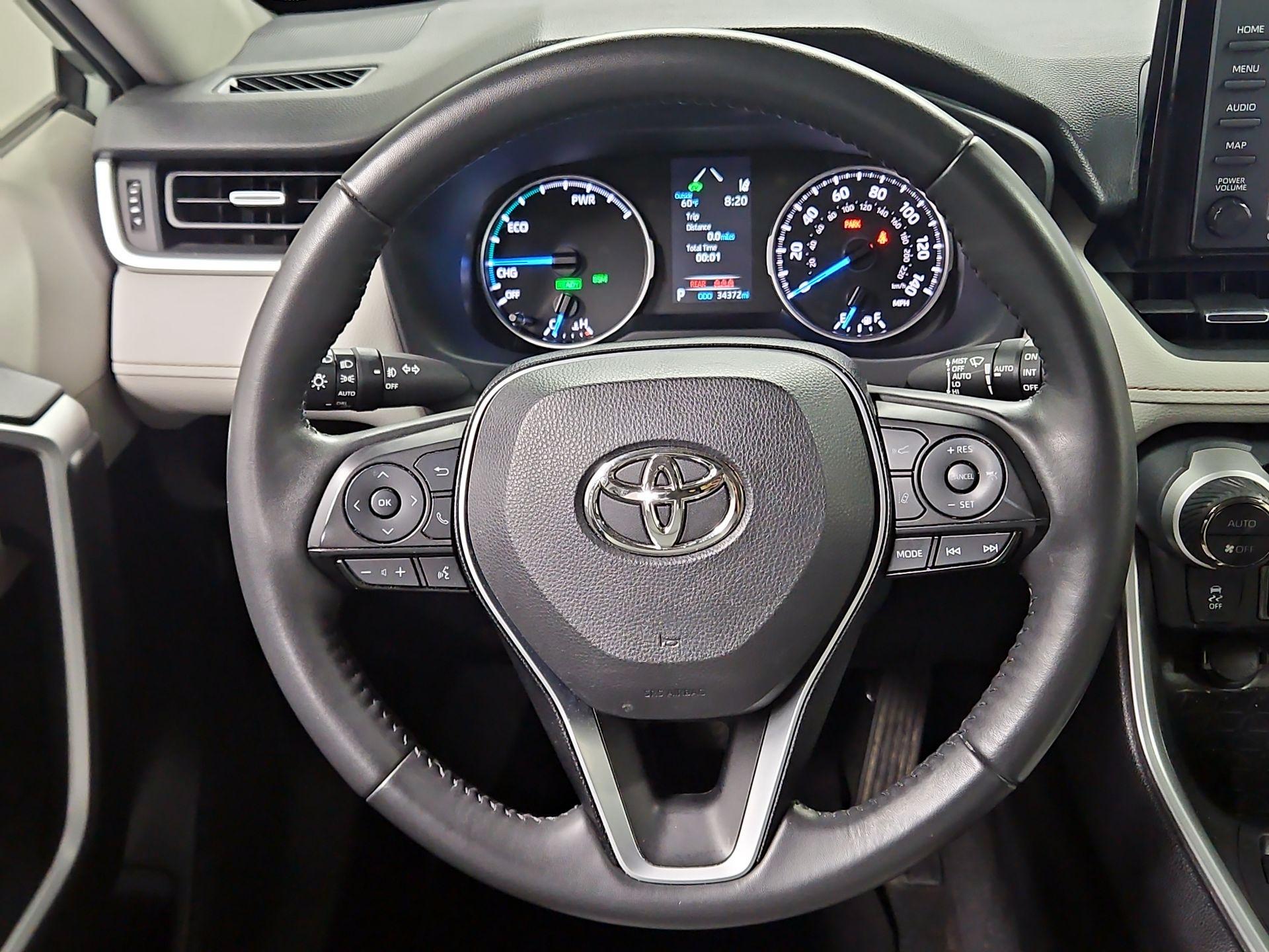 Thumbnail: 2022 Toyota RAV4 - 10