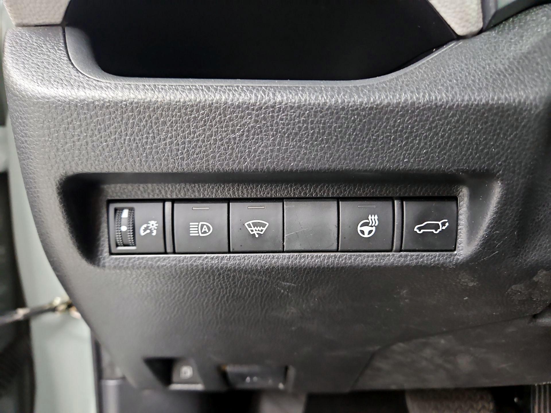 Thumbnail: 2022 Toyota RAV4 - 13