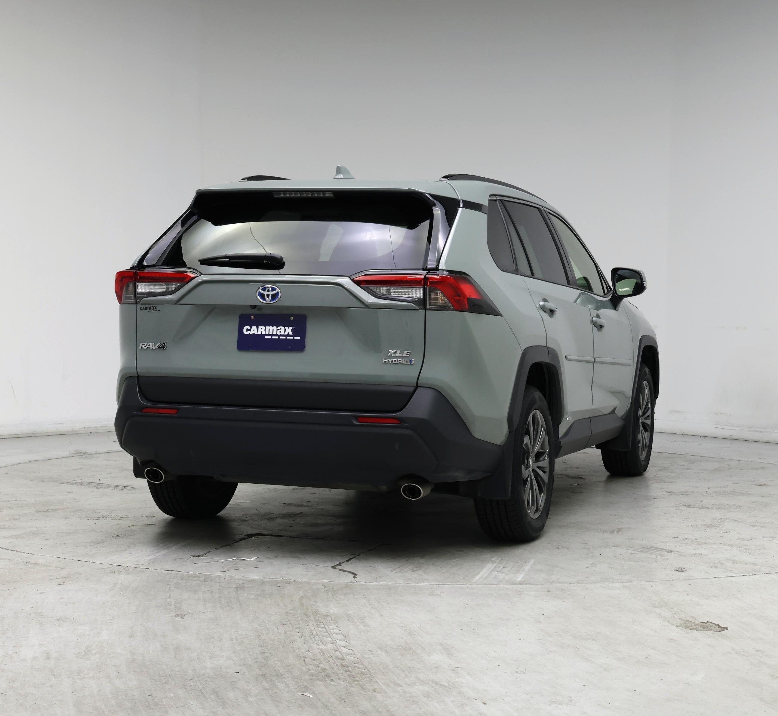 Thumbnail: 2022 Toyota RAV4 - 8