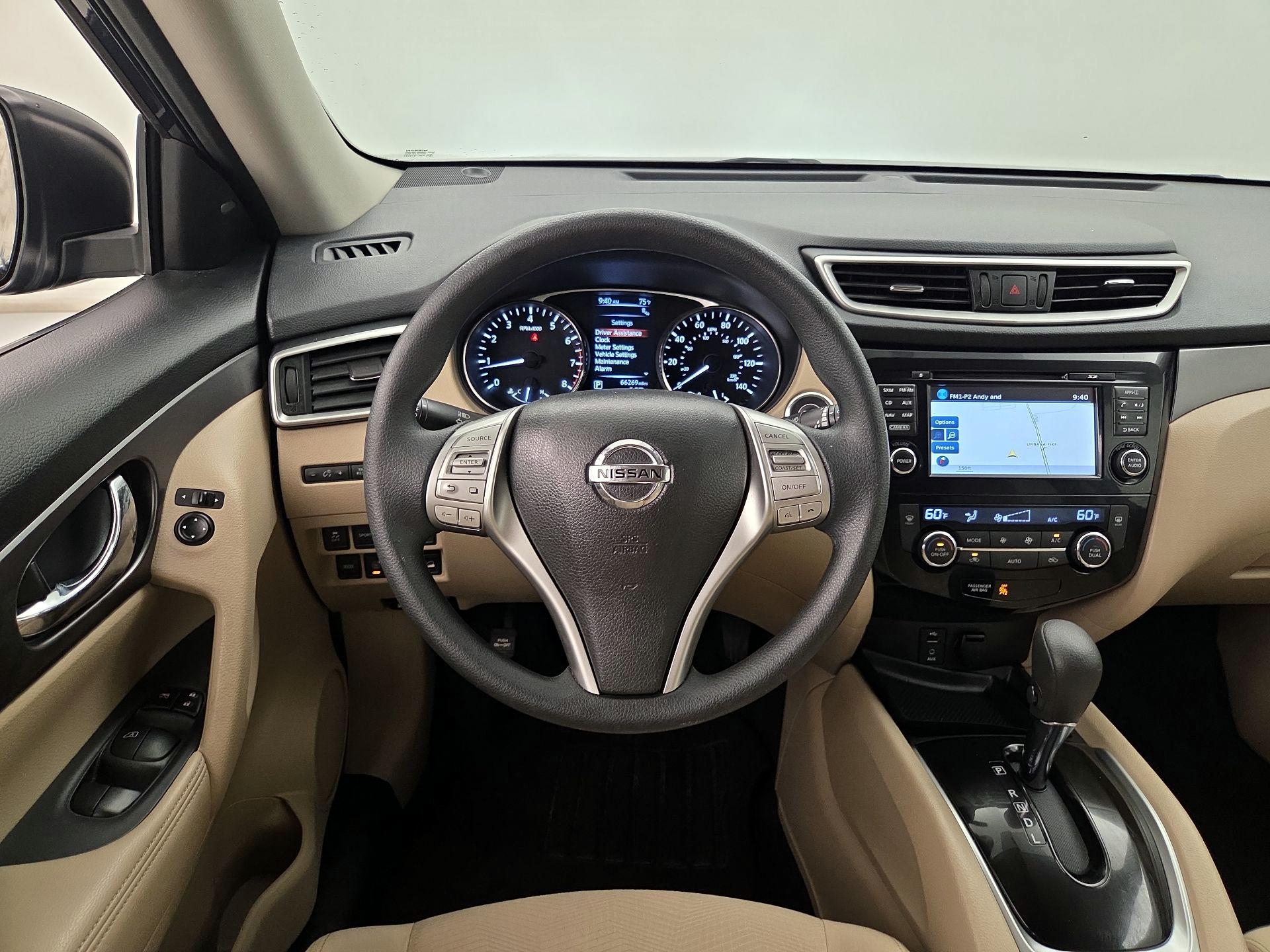 Thumbnail: 2016 Nissan Rogue - 10
