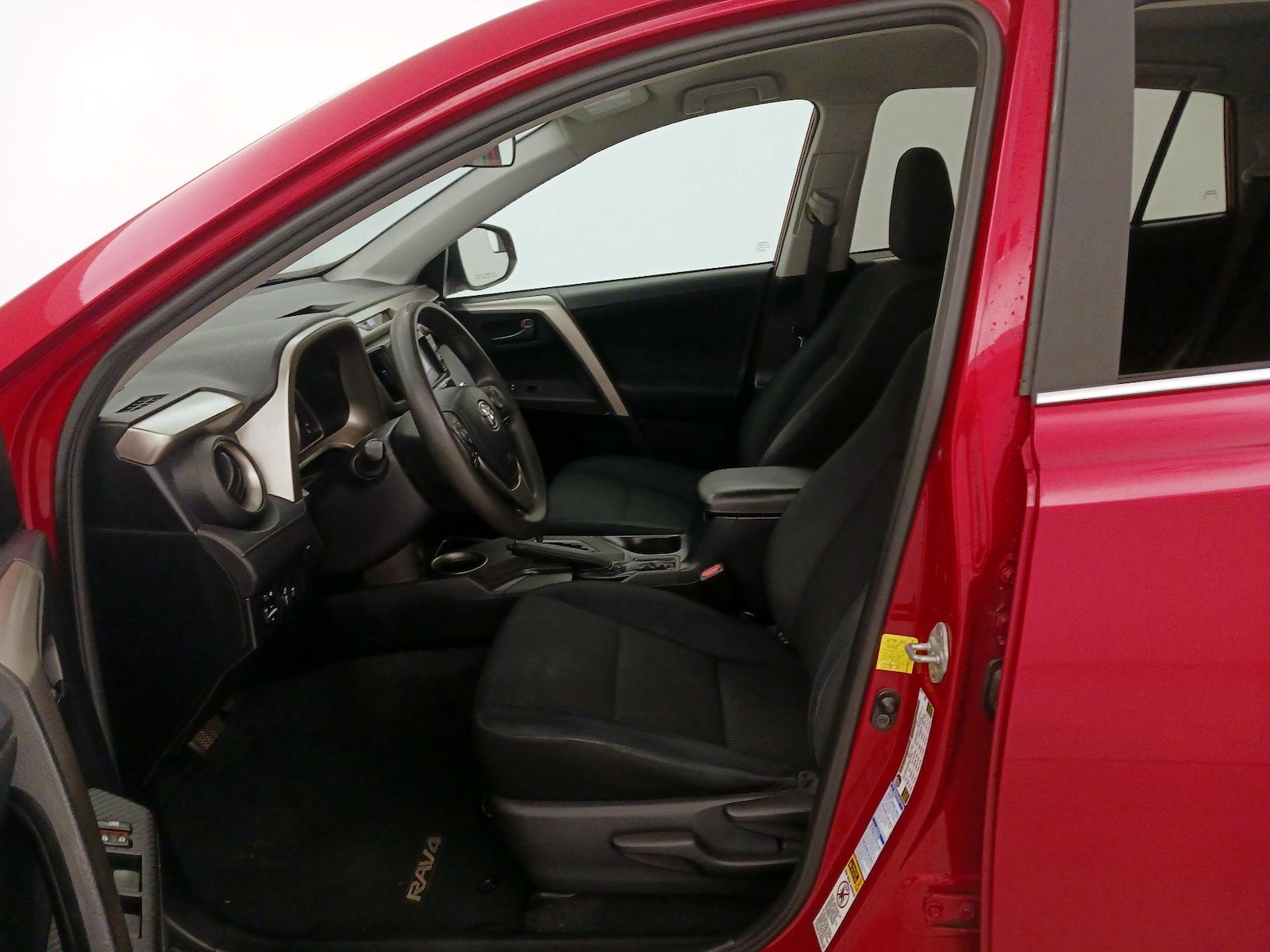 2015 Toyota RAV4 LE - Photo 12