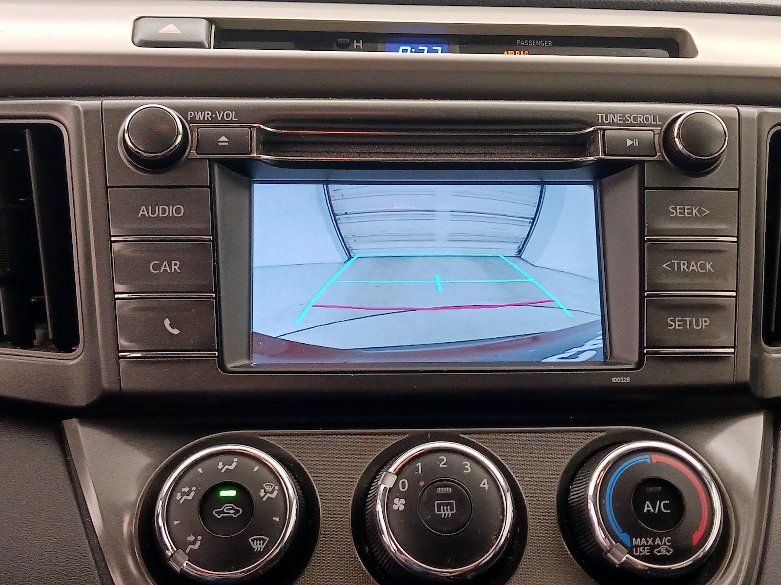 2015 Toyota RAV4 LE - Photo 15