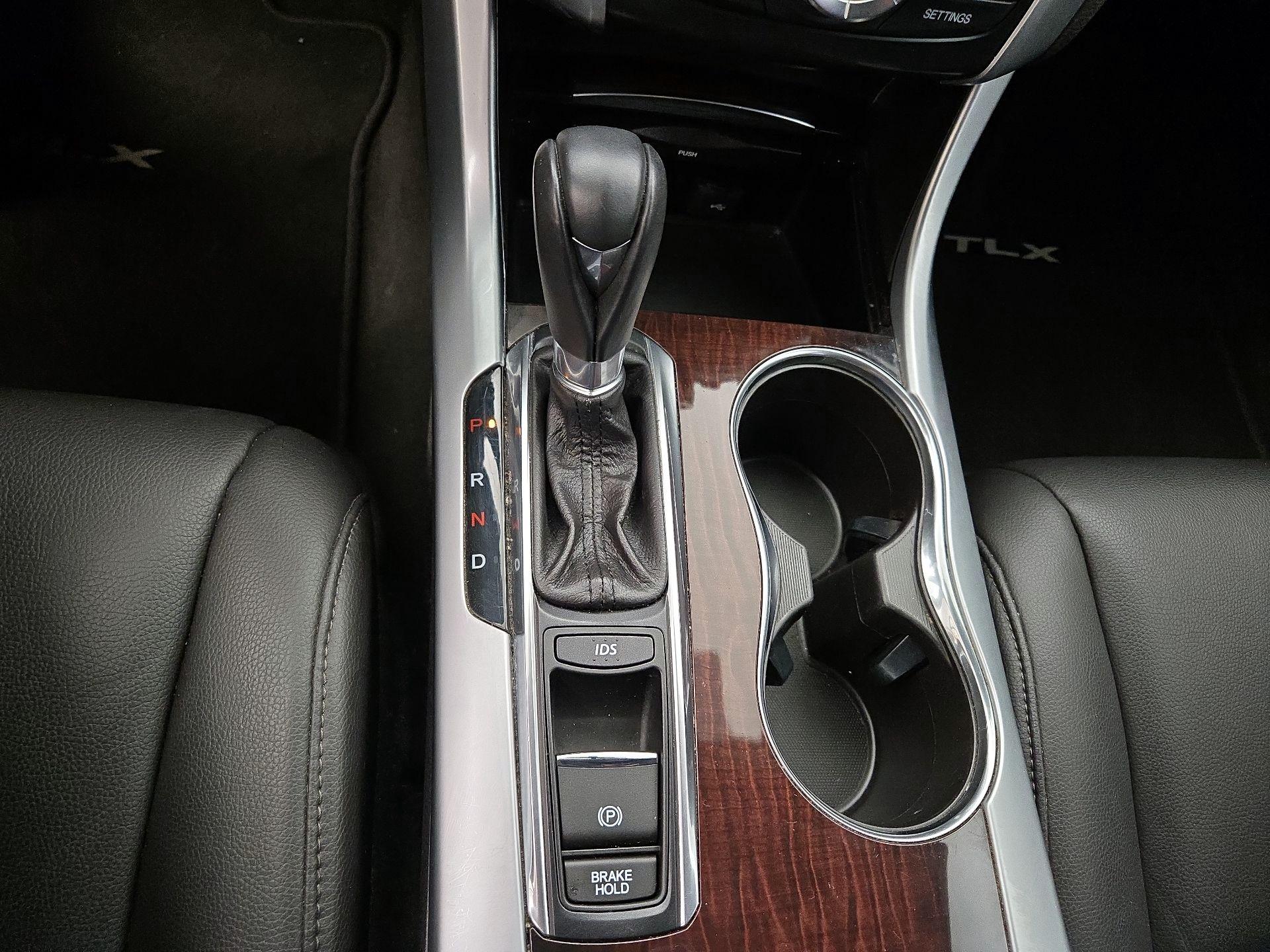 Thumbnail: 2016 Acura TLX - 17