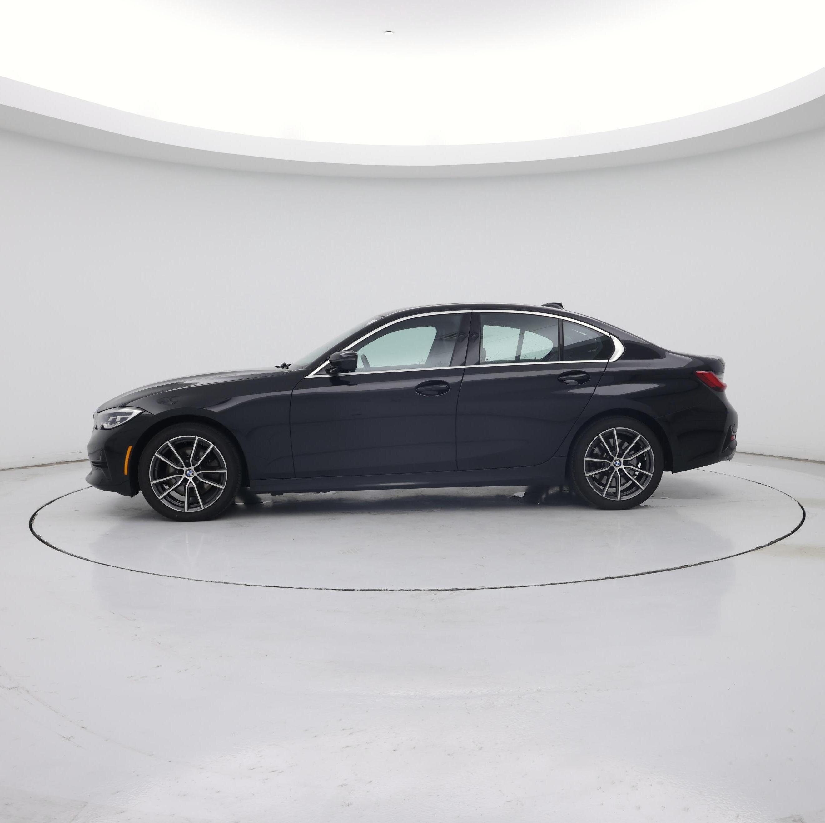Thumbnail: 2021 BMW 3 Series - 3
