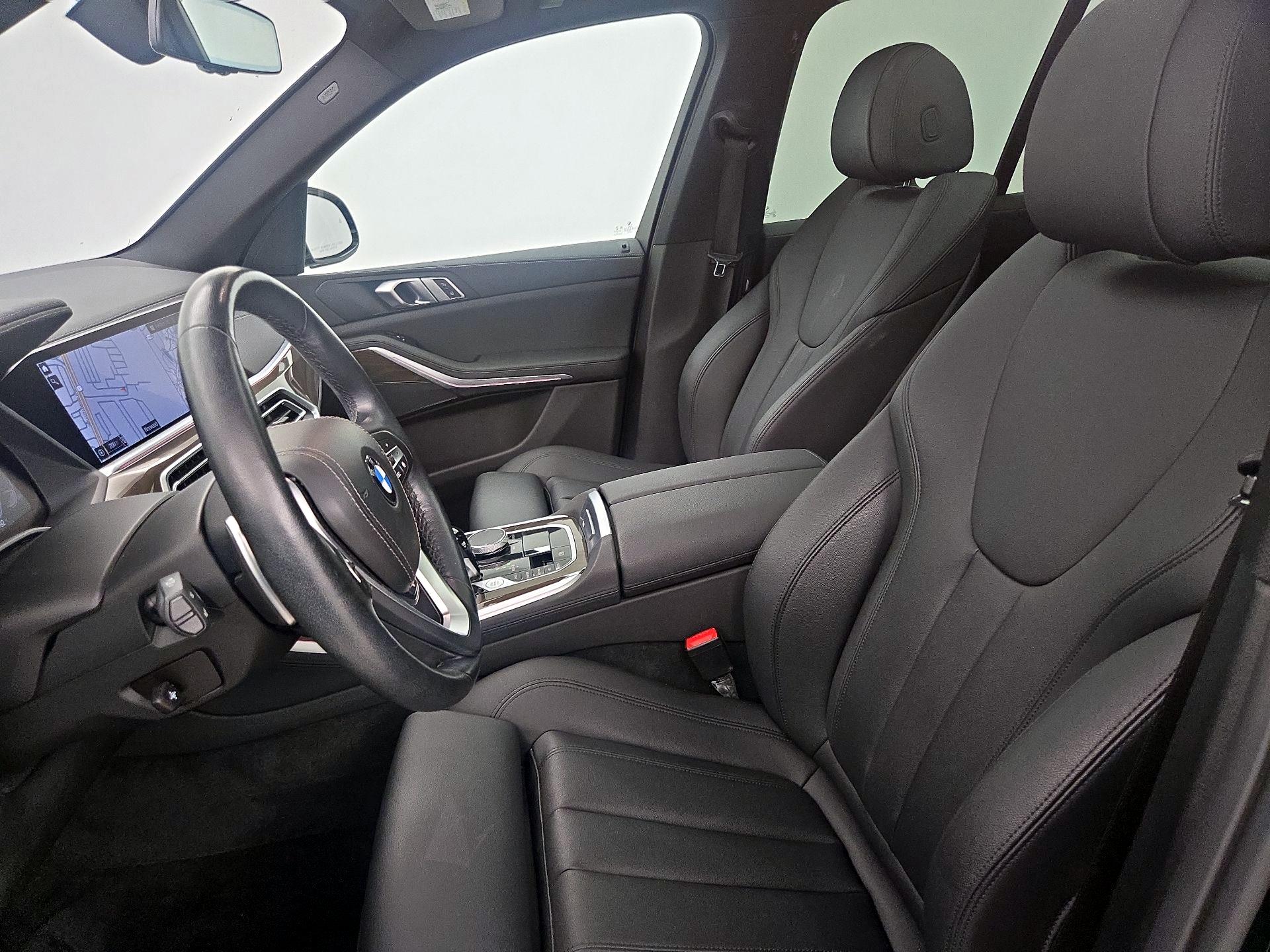 Thumbnail: 2022 BMW X5 - 11