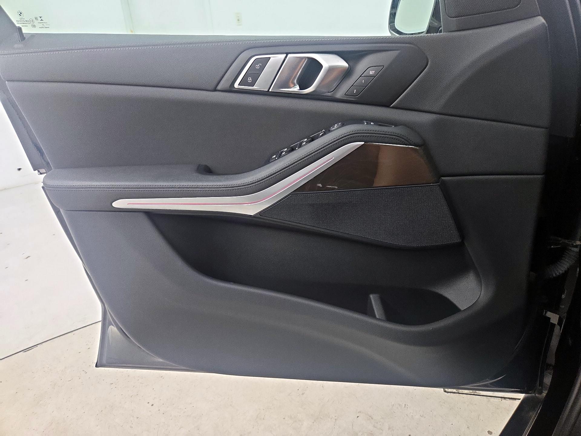 Thumbnail: 2022 BMW X5 - 12