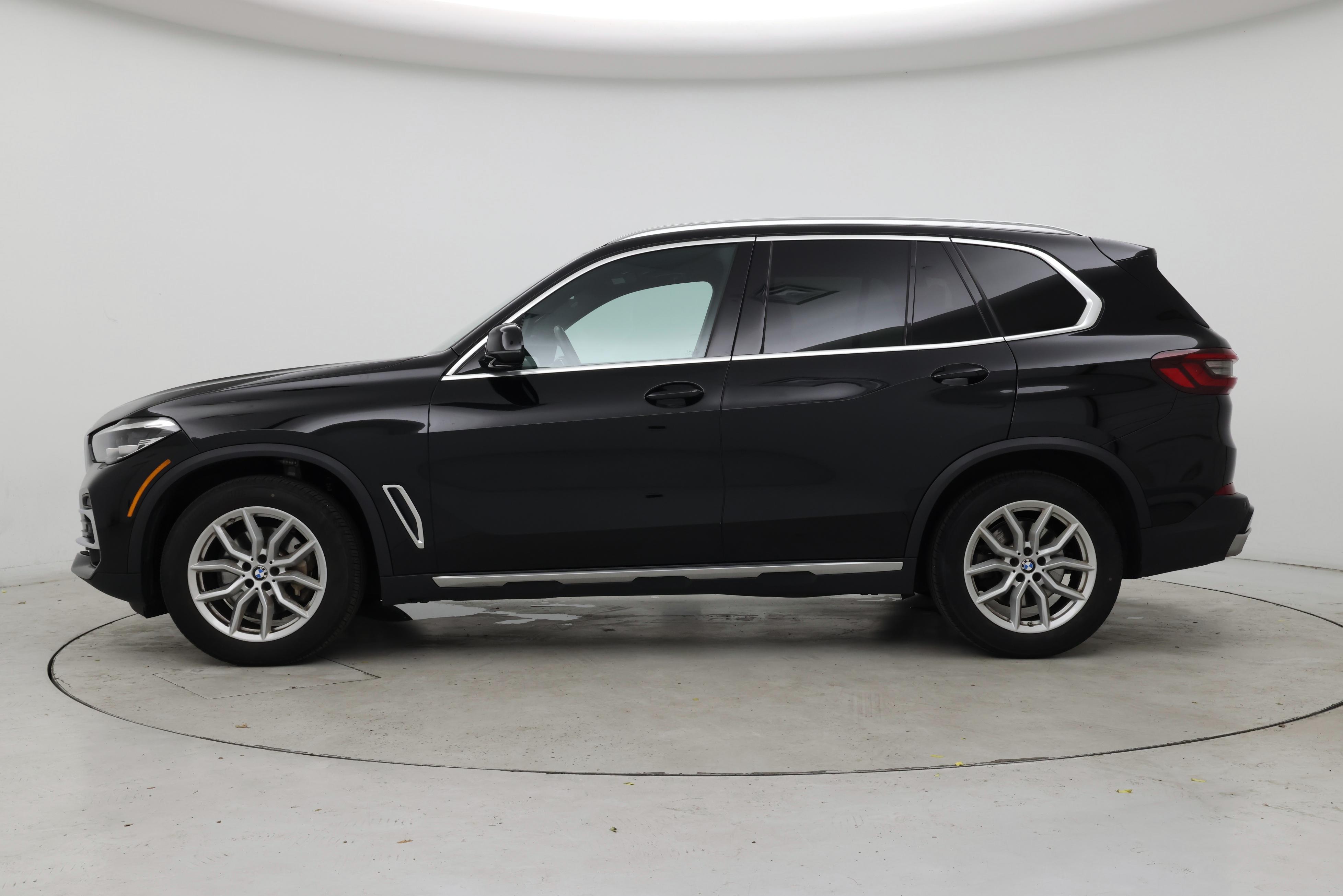 Thumbnail: 2022 BMW X5 - 3