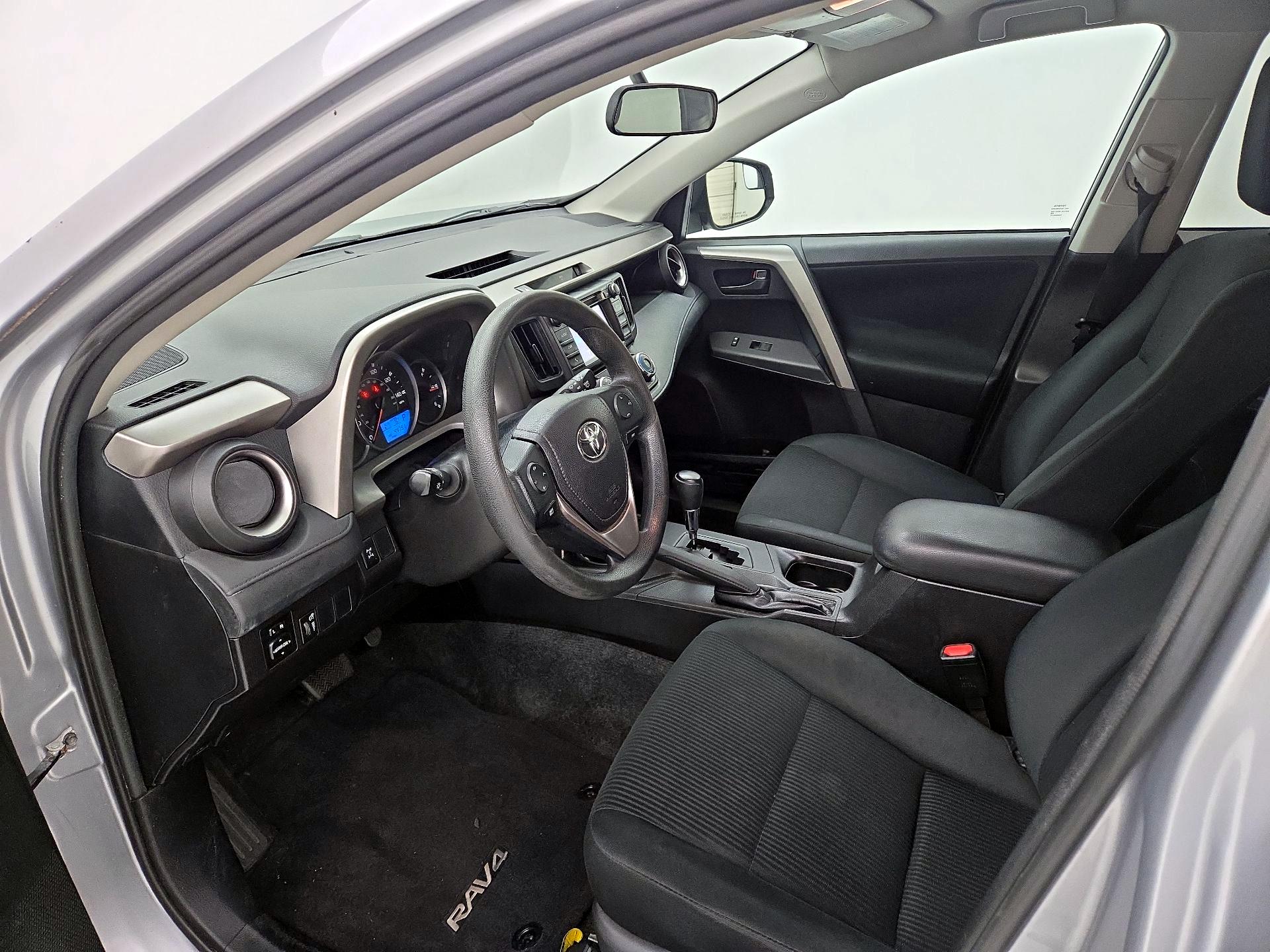 Thumbnail: 2016 Toyota RAV4 - 11