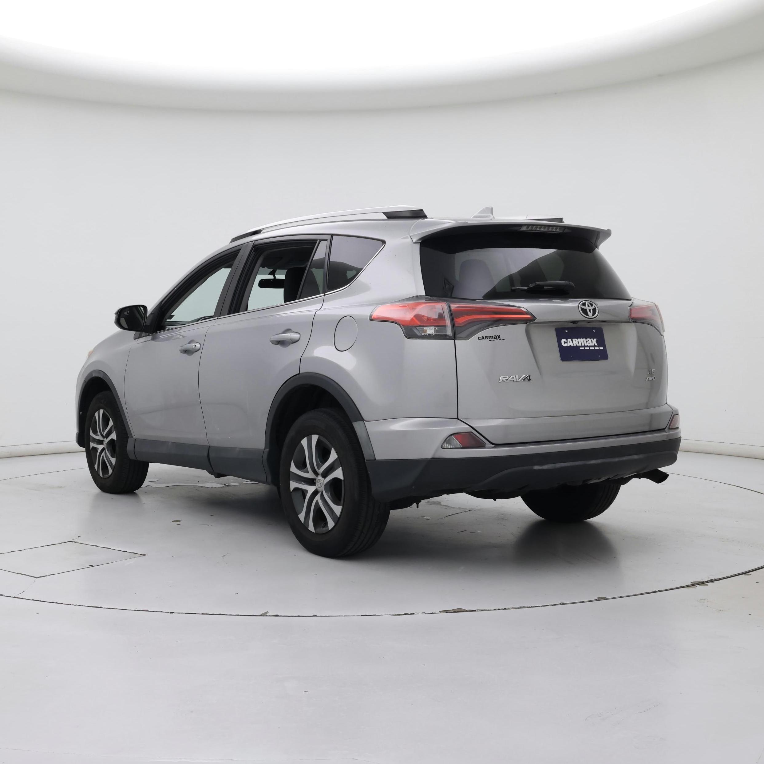 Thumbnail: 2016 Toyota RAV4 - 2