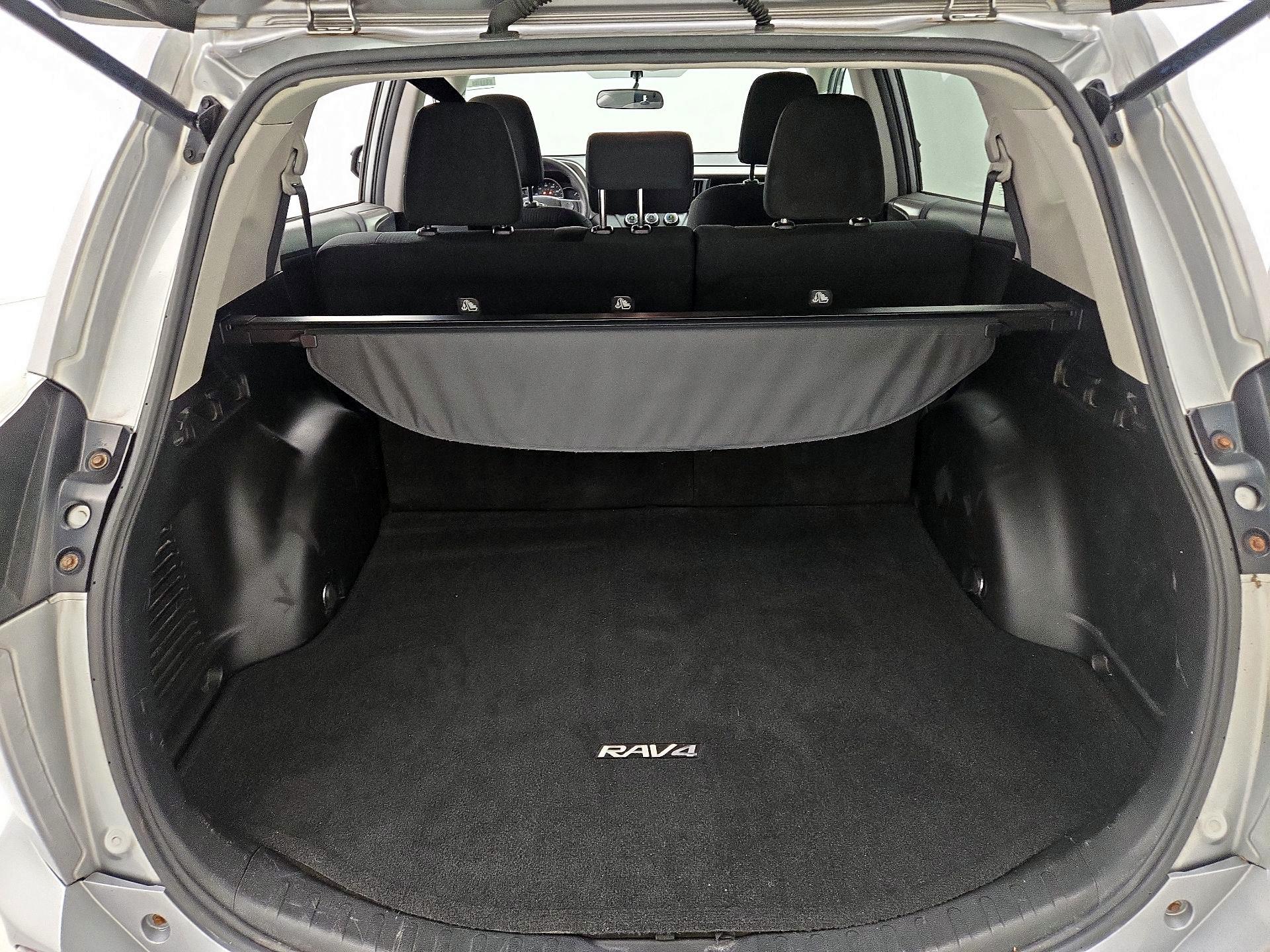 Thumbnail: 2016 Toyota RAV4 - 20