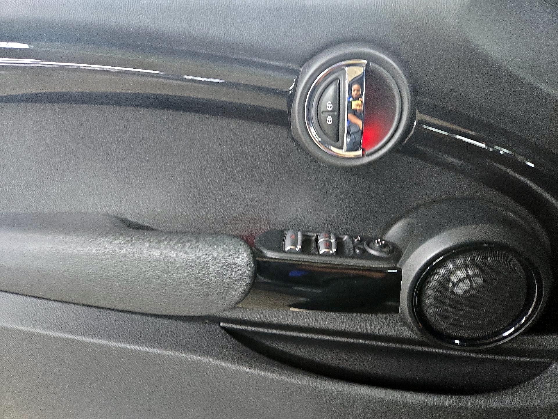 Thumbnail: 2019 MINI Cooper - 12