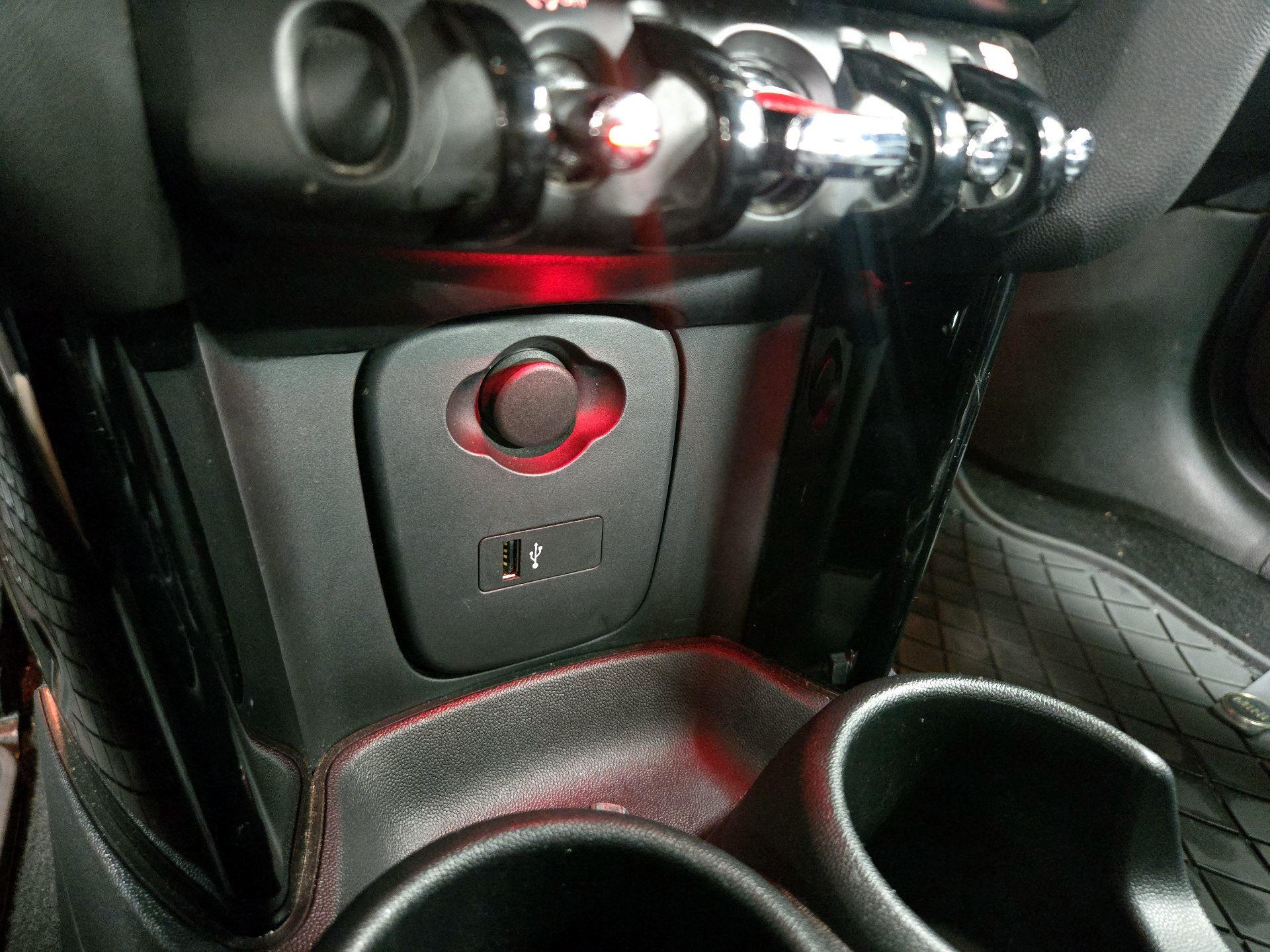 Thumbnail: 2019 MINI Cooper - 18