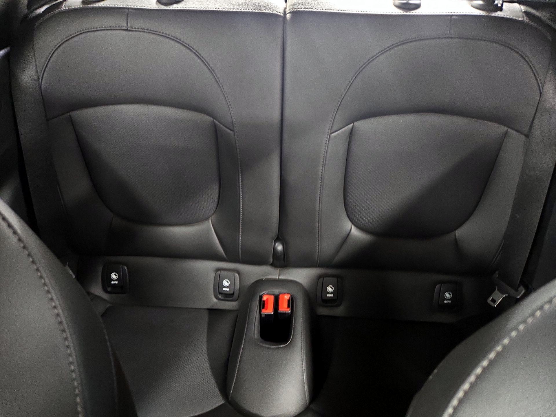 Thumbnail: 2019 MINI Cooper - 19