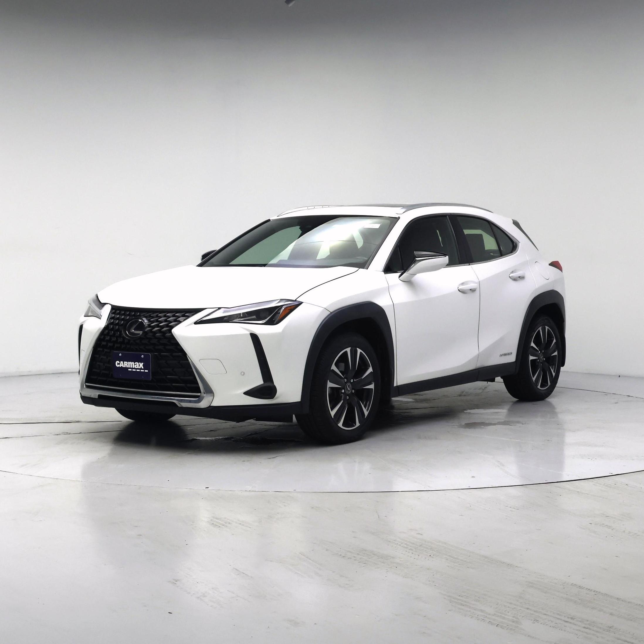 Thumbnail: 2021 Lexus UX - 4