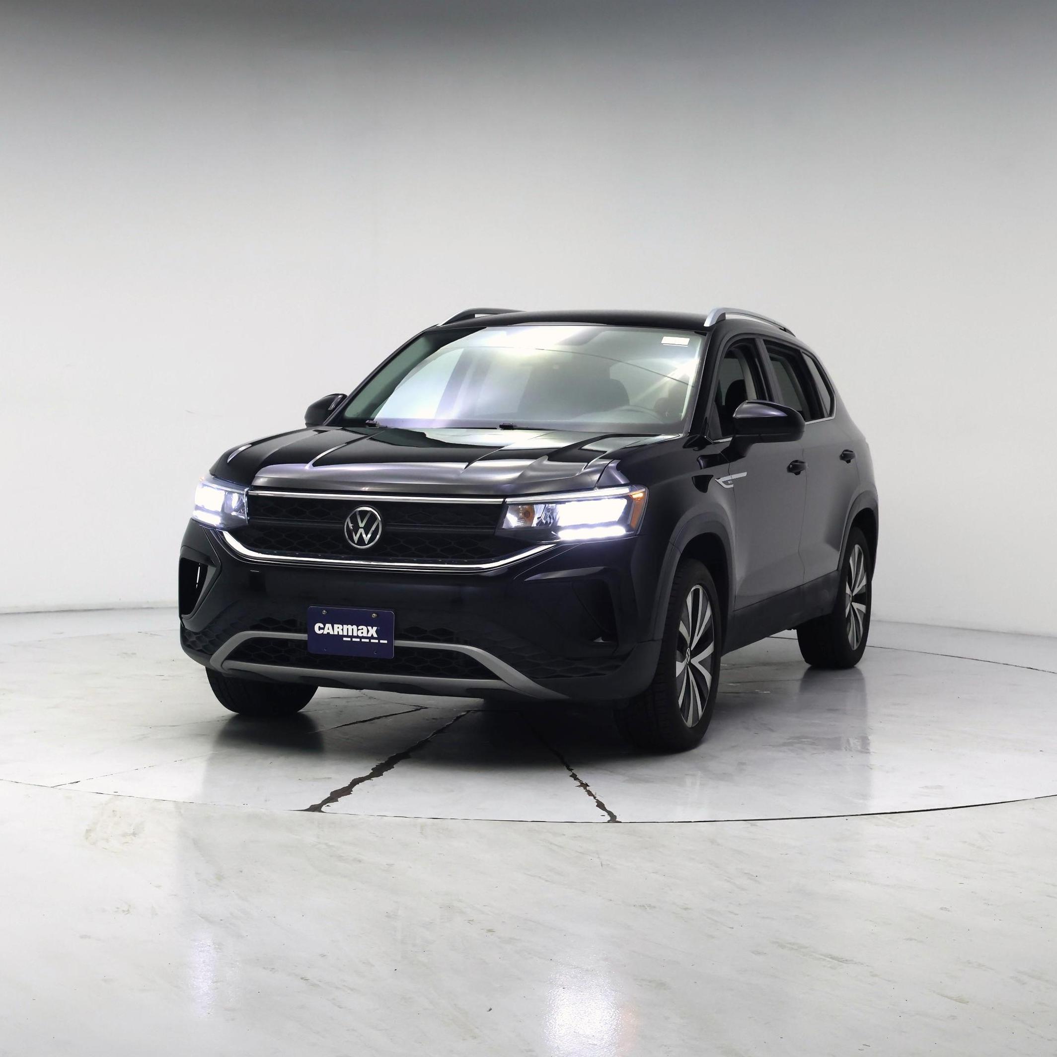Thumbnail: 2022 Volkswagen Taos - 4