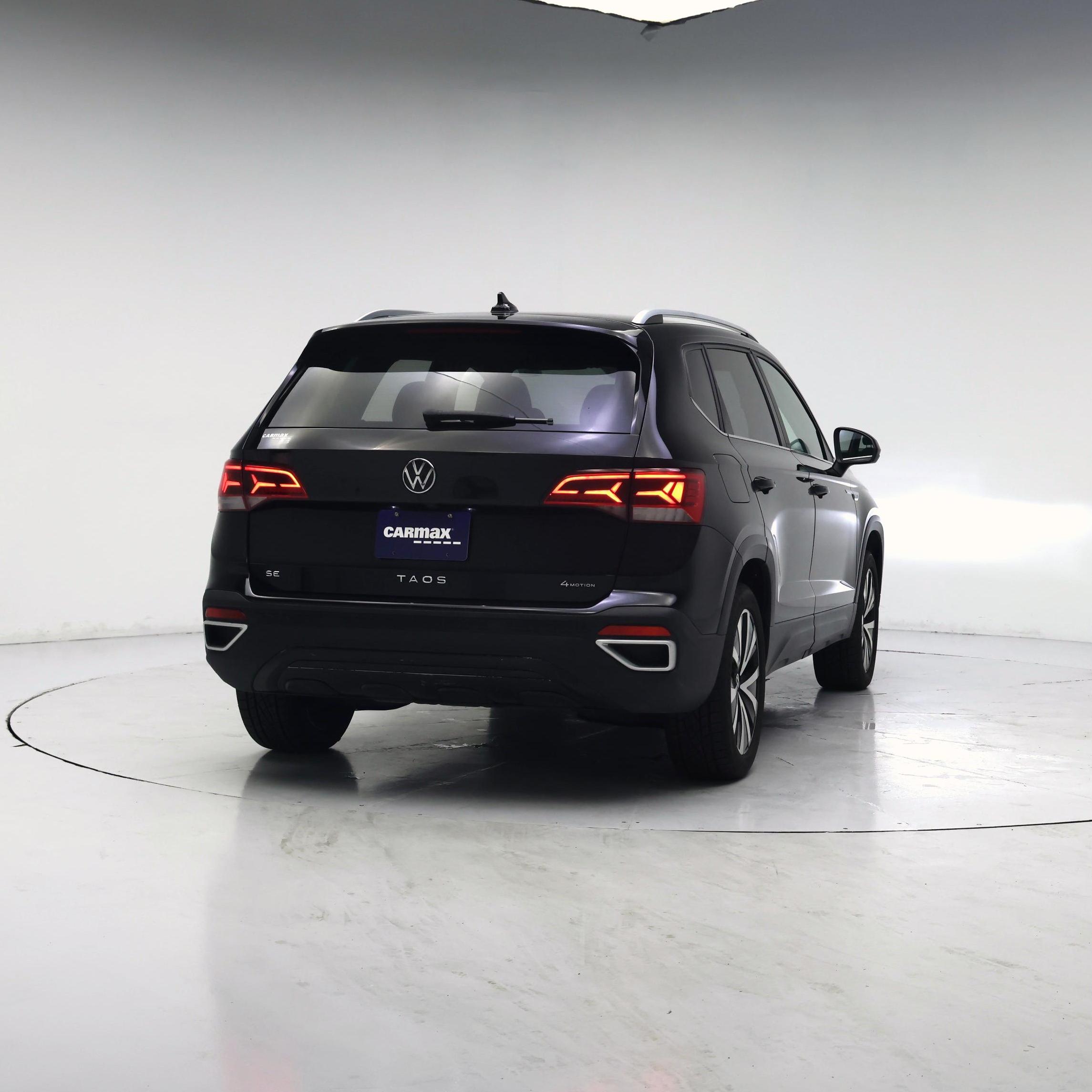 Thumbnail: 2022 Volkswagen Taos - 8