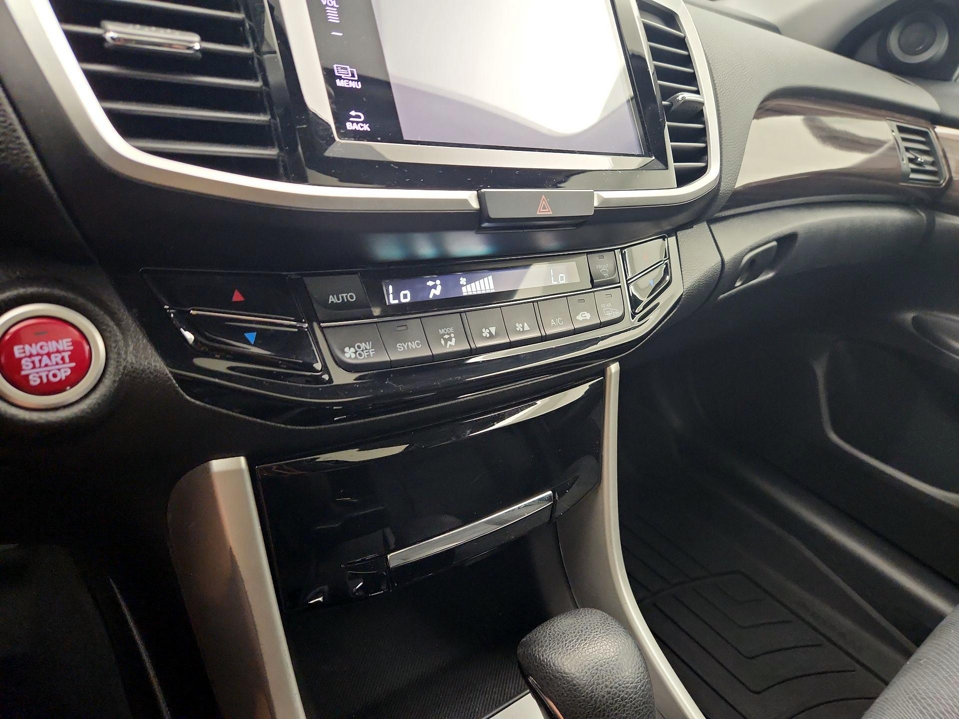 Thumbnail: 2017 Honda Accord - 15