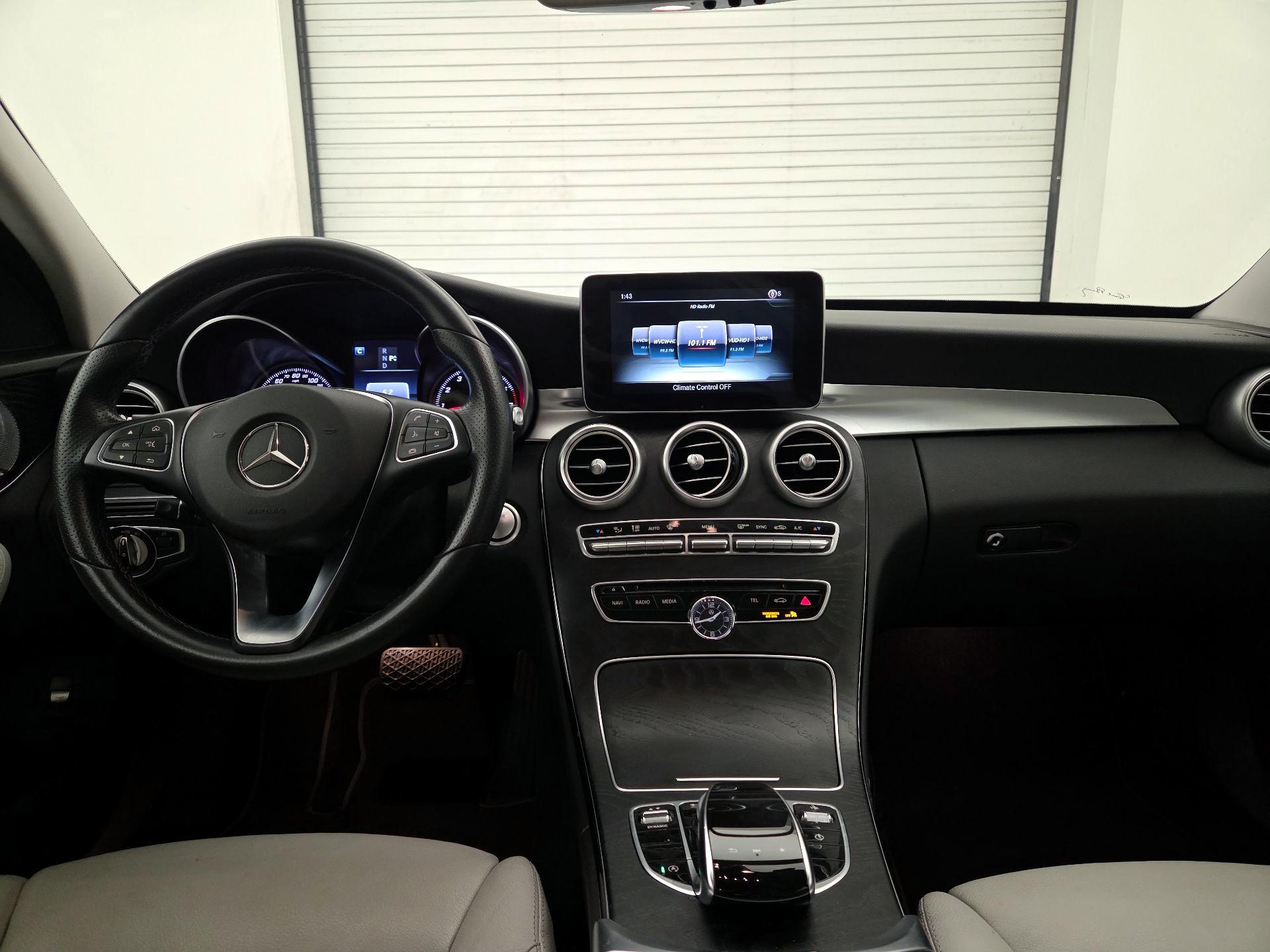 Thumbnail: 2017 Mercedes-Benz C-Class - 9