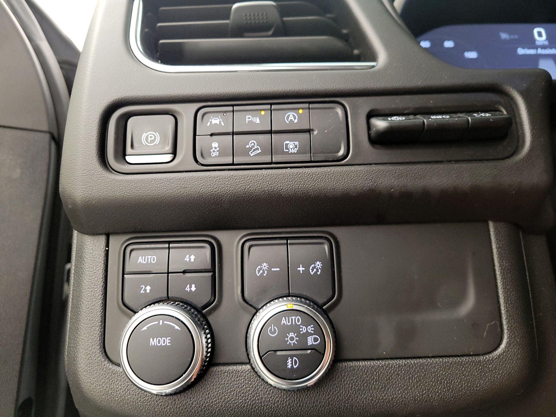 Thumbnail: 2023 GMC Yukon - 13