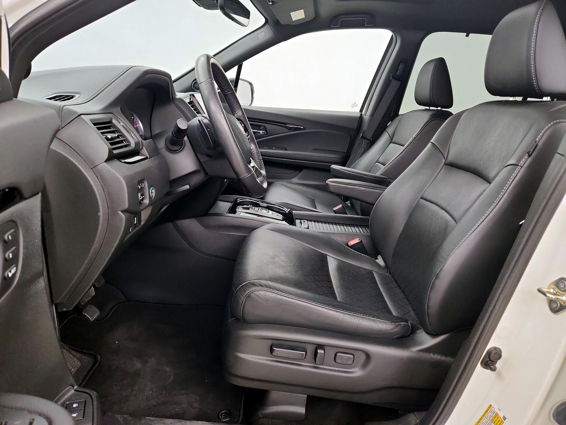 Thumbnail: 2019 Honda Passport - 11