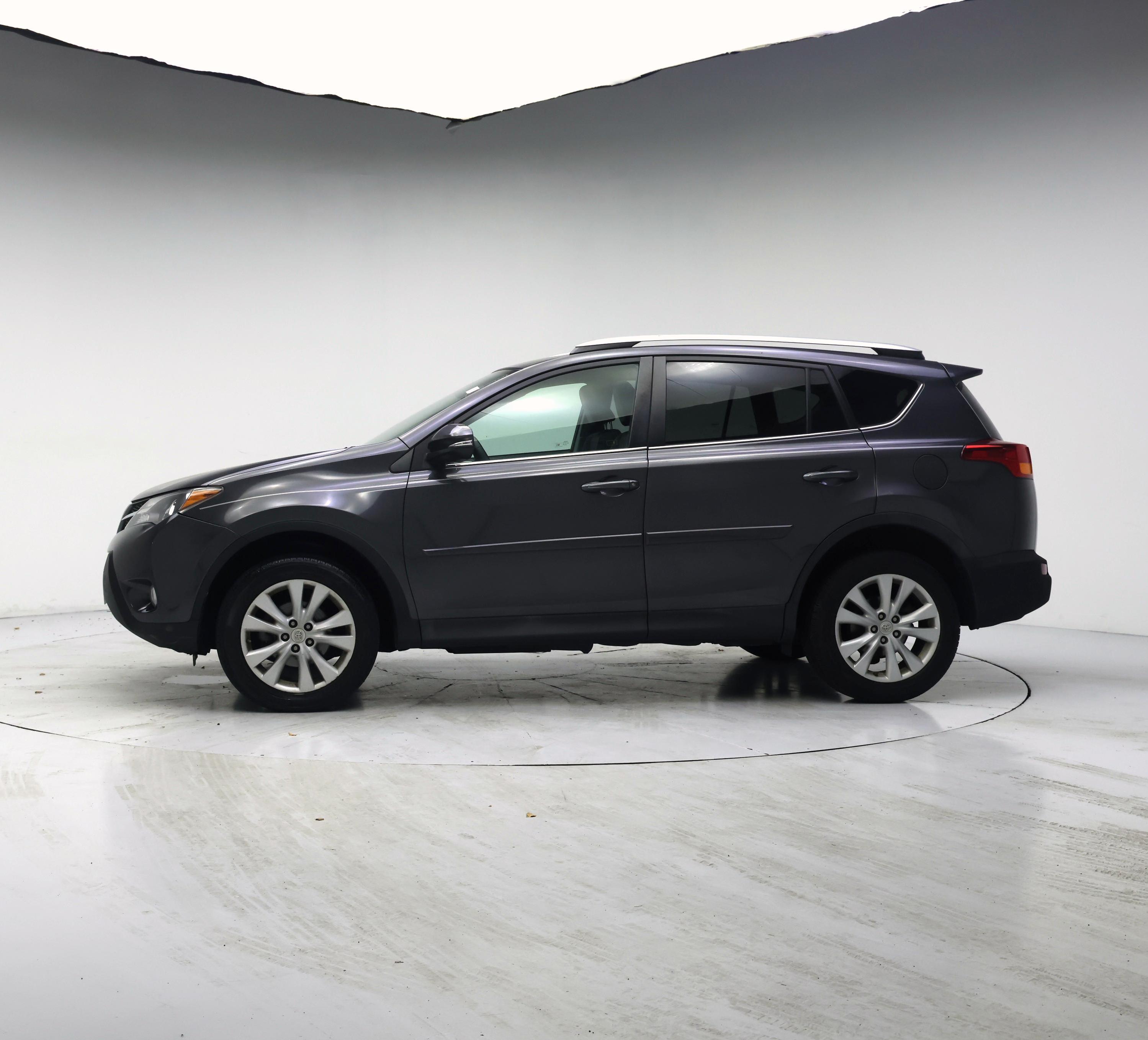 Thumbnail: 2015 Toyota RAV4 - 3