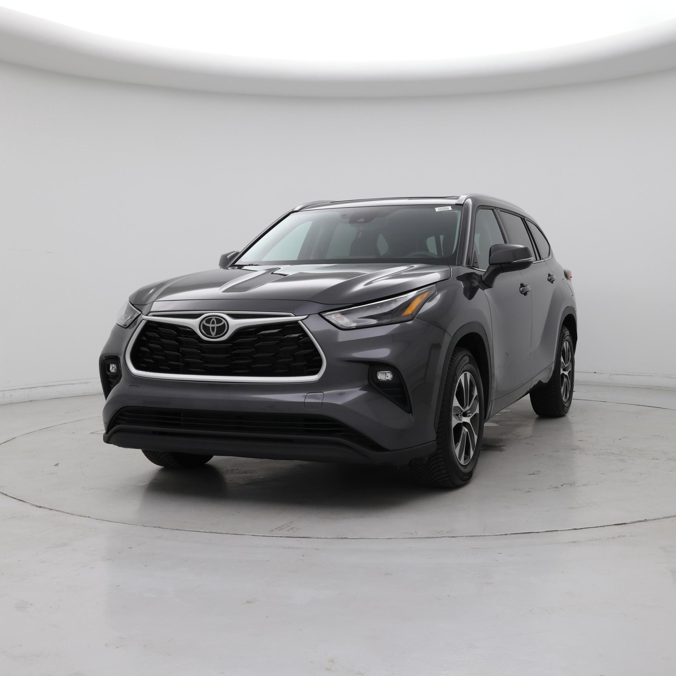 Thumbnail: 2022 Toyota Highlander - 4