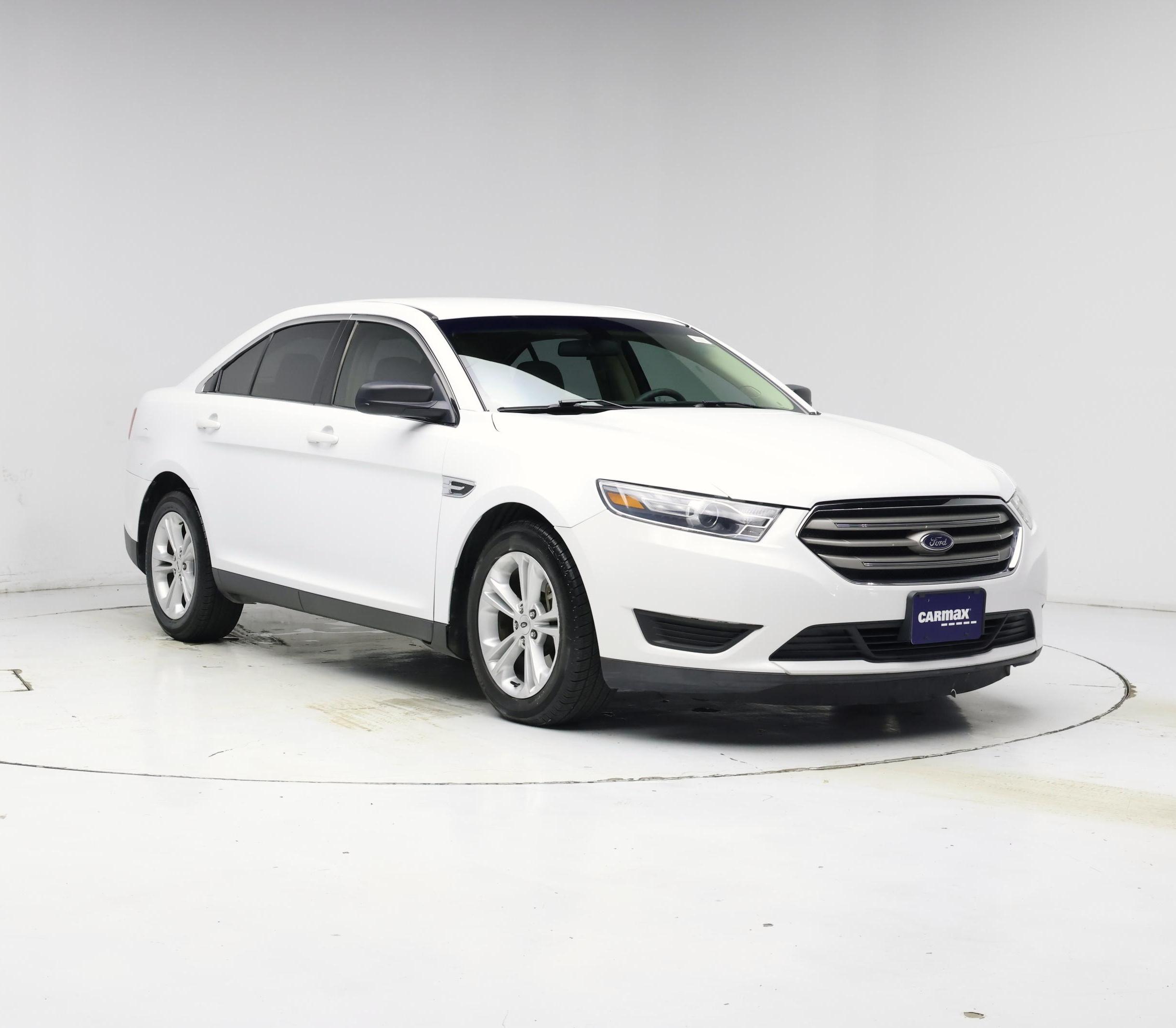 White 2018 Ford Taurus Sedan Front-Wheel Drive Automatic