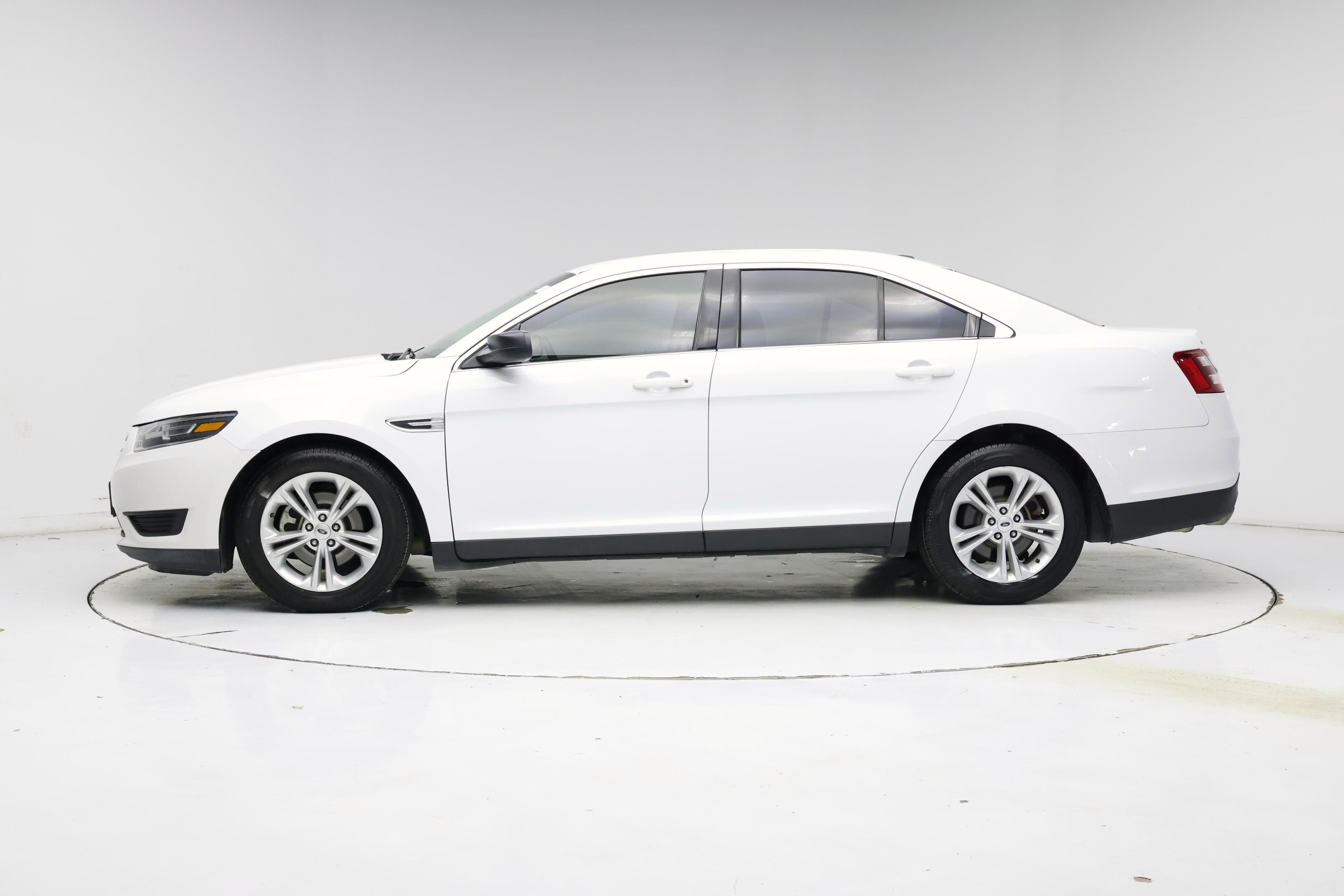 Thumbnail: 2018 Ford Taurus - 3