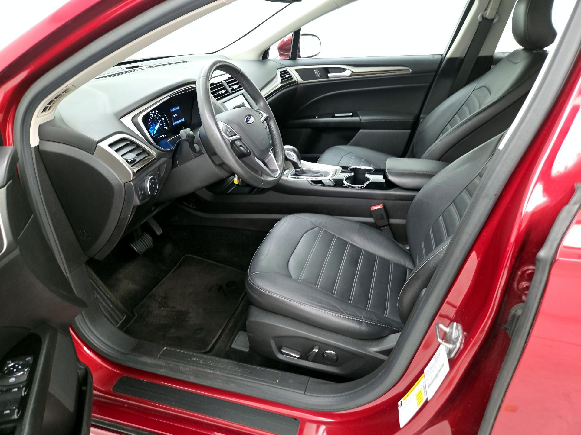 Thumbnail: 2015 Ford Fusion - 11