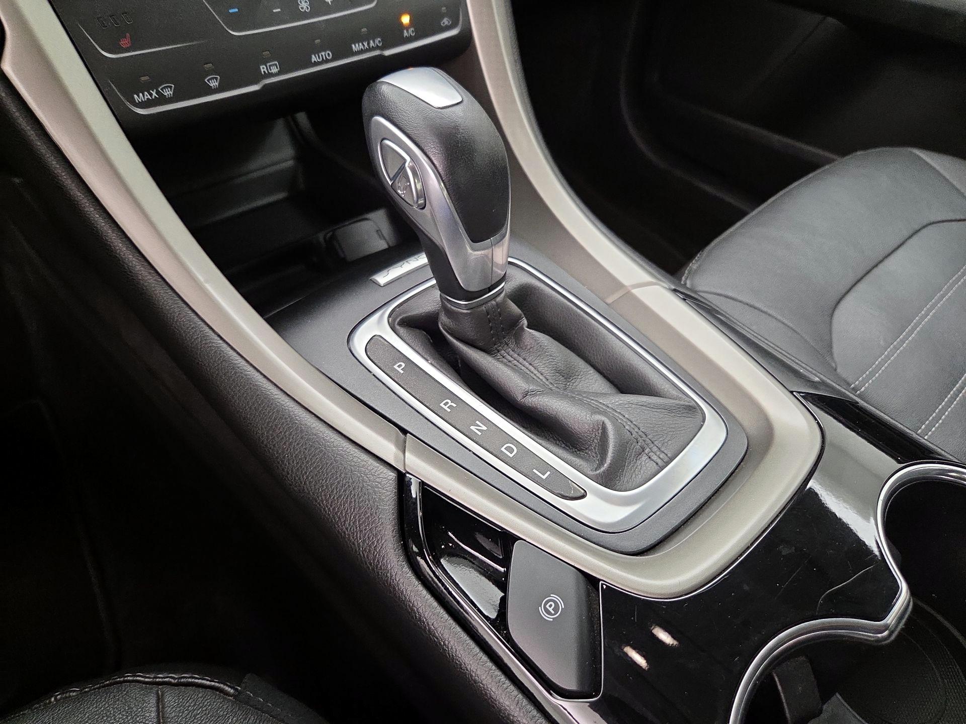 Thumbnail: 2015 Ford Fusion - 18